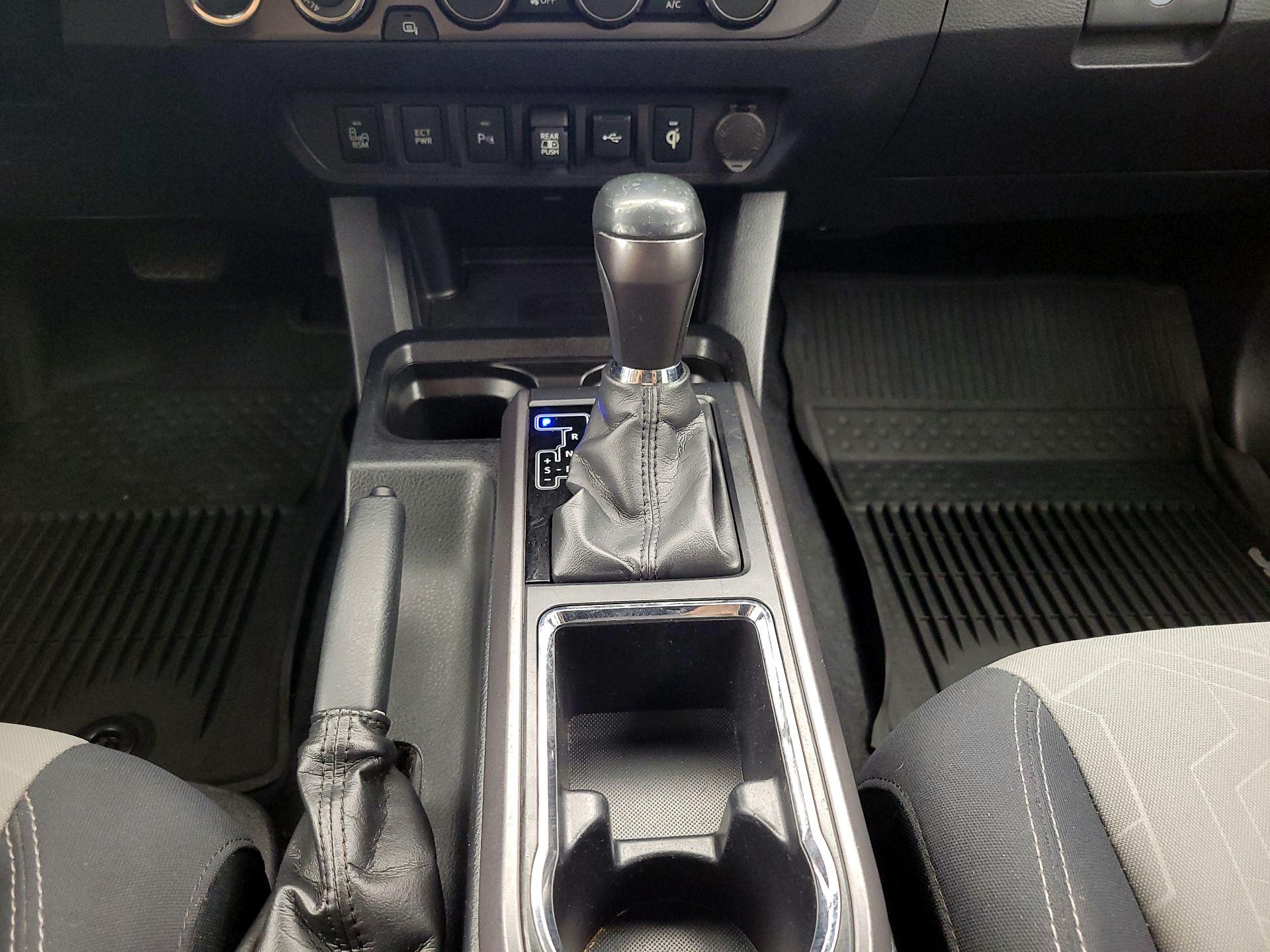 Thumbnail: 2020 Toyota Tacoma - 18