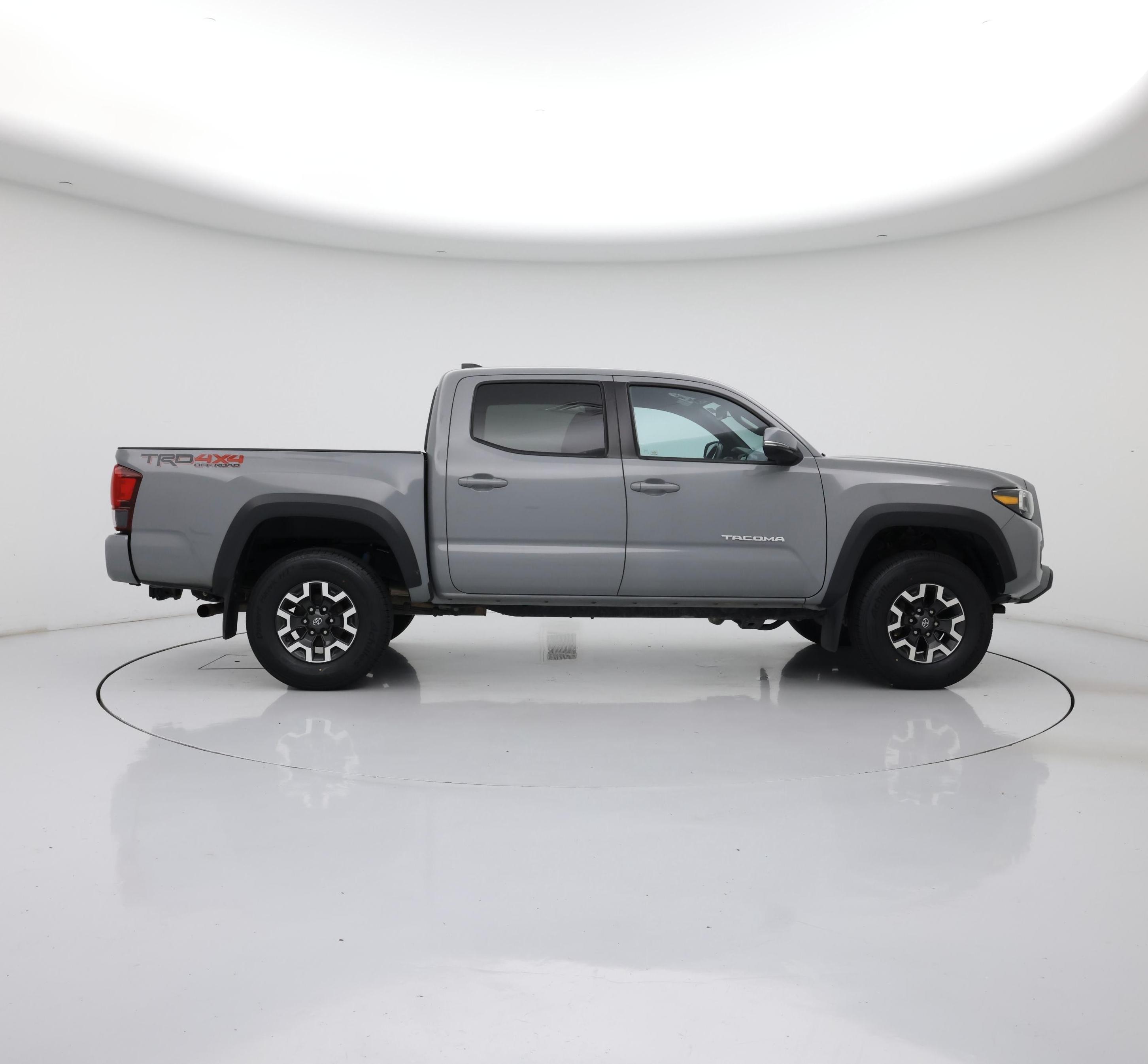 Thumbnail: 2020 Toyota Tacoma - 7