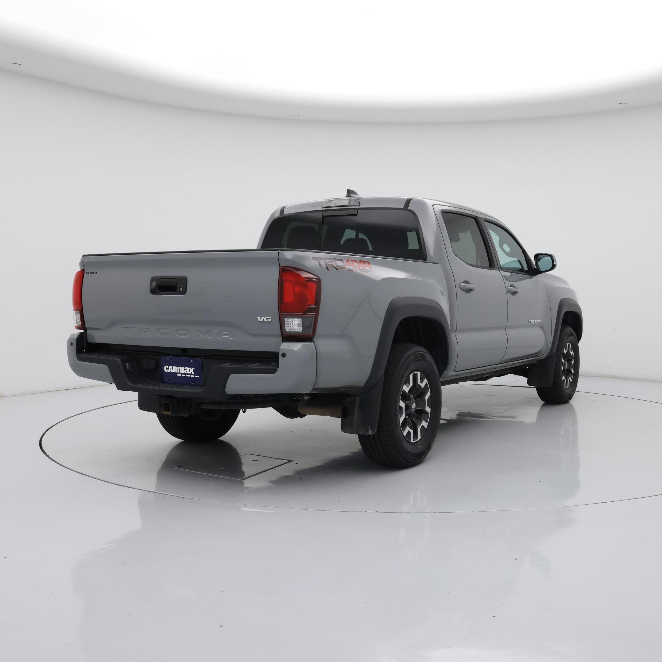 Thumbnail: 2020 Toyota Tacoma - 8