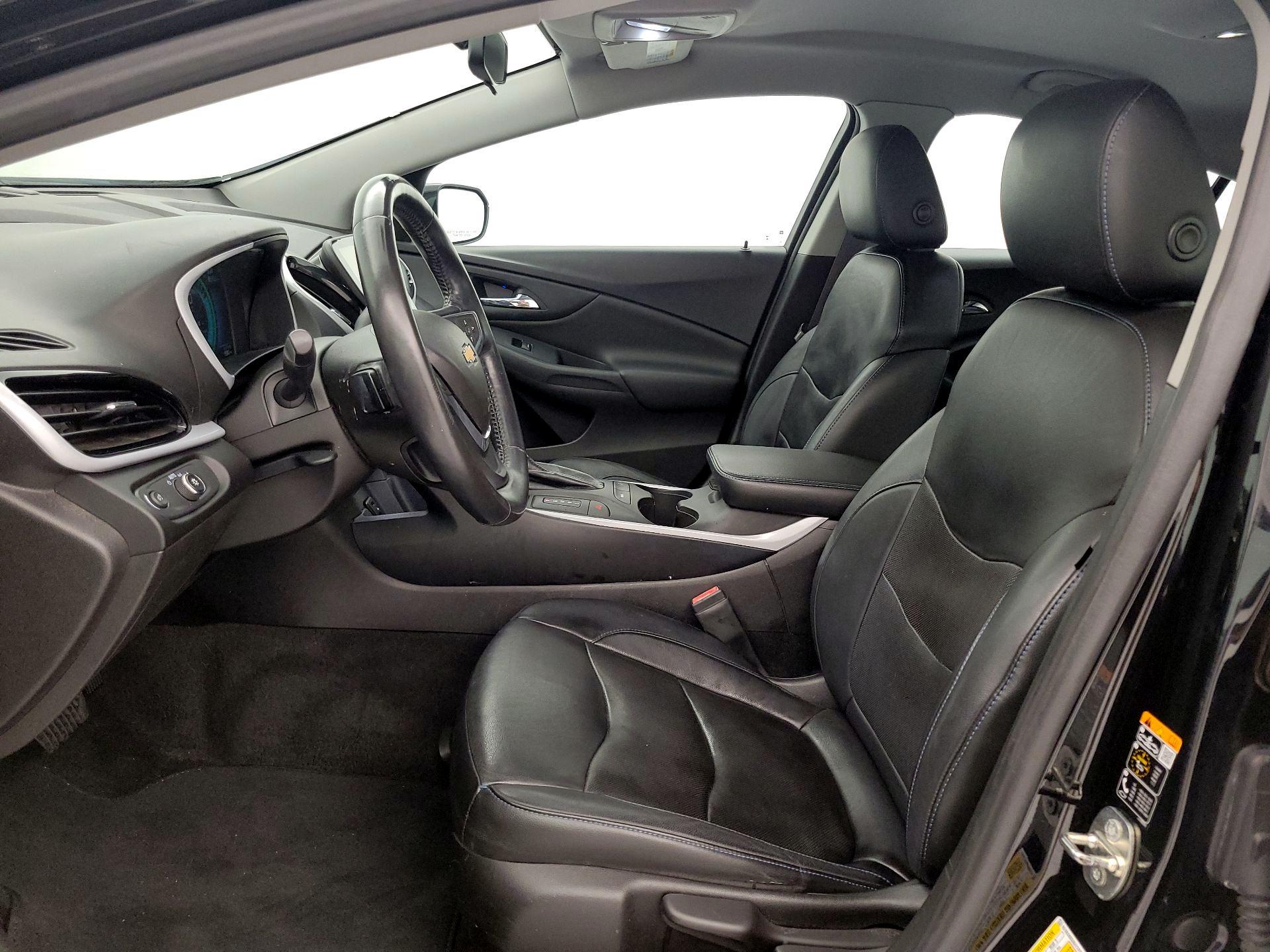 Thumbnail: 2016 Chevrolet Volt - 11