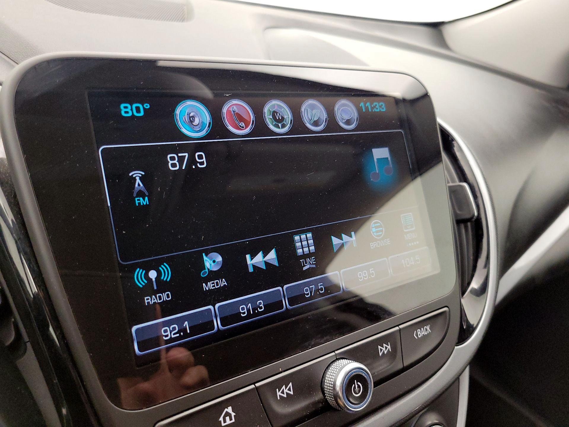 Thumbnail: 2016 Chevrolet Volt - 16