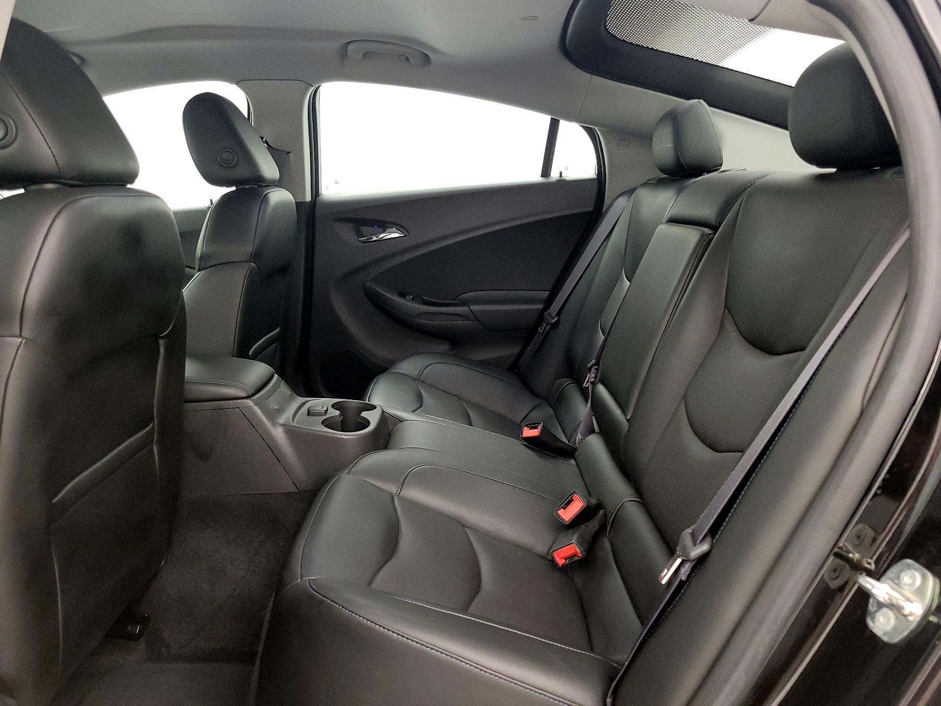 Thumbnail: 2016 Chevrolet Volt - 20