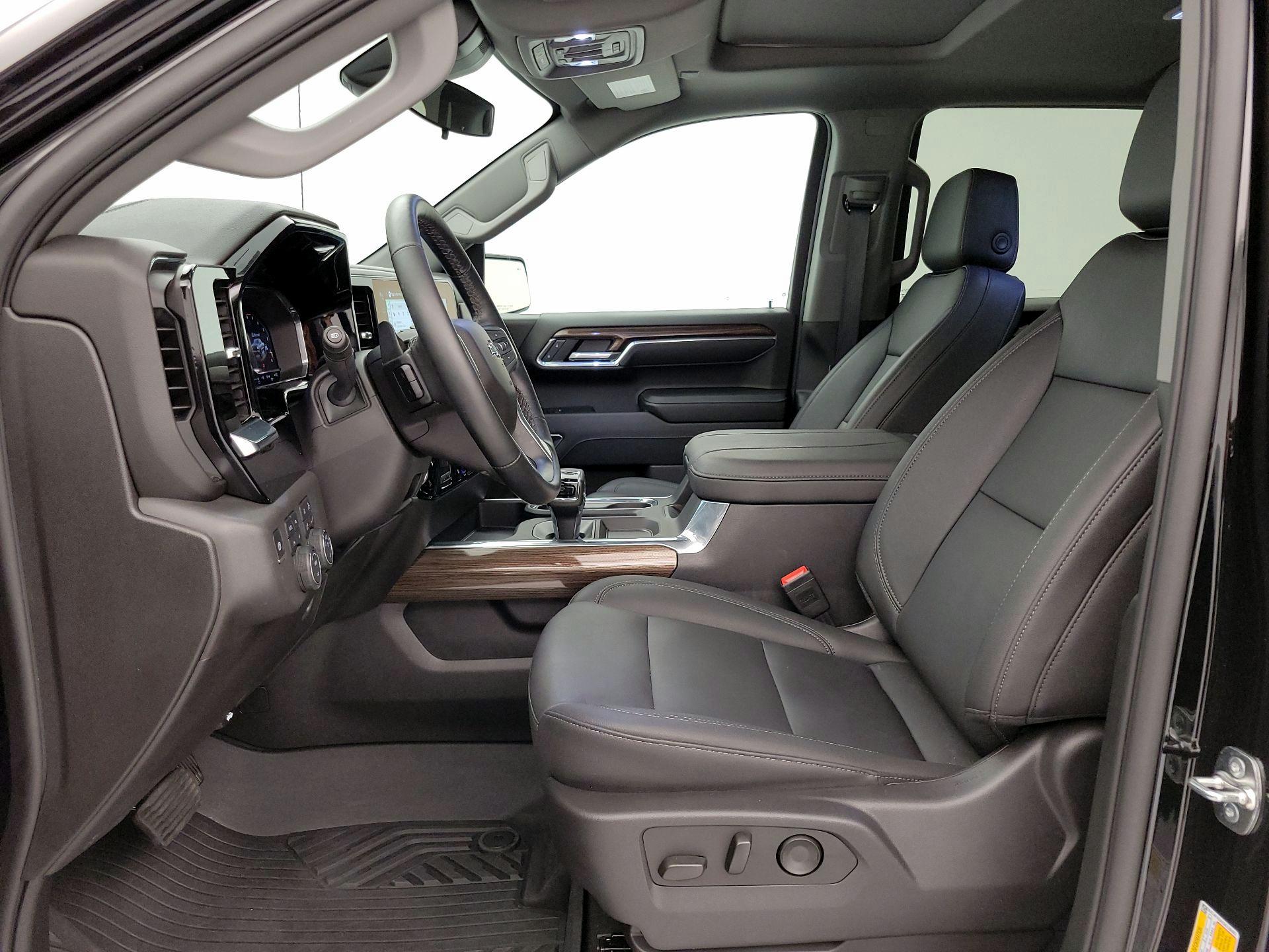 Thumbnail: 2025 Chevrolet Silverado 1500 - 11