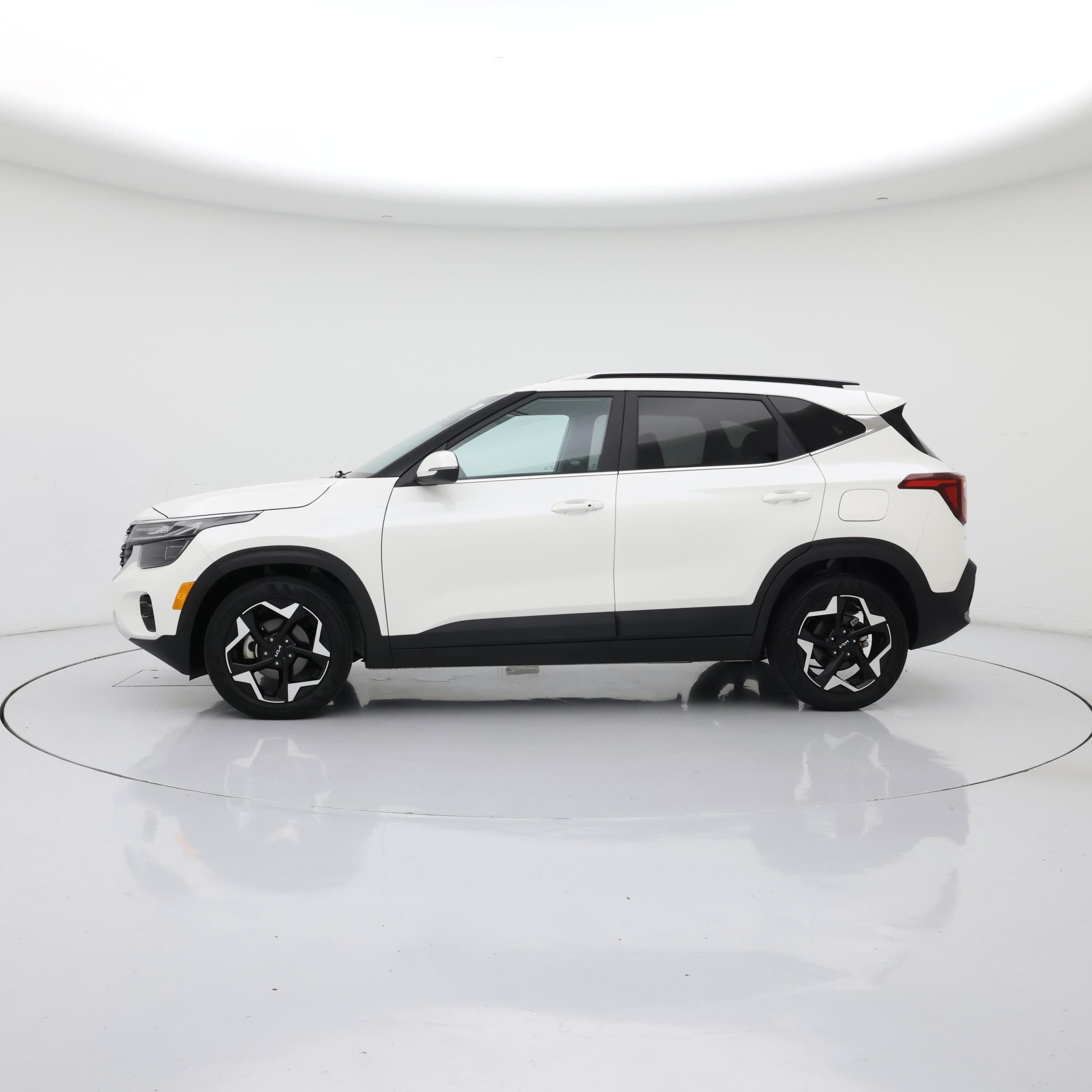 Thumbnail: 2024 Kia Seltos - 3