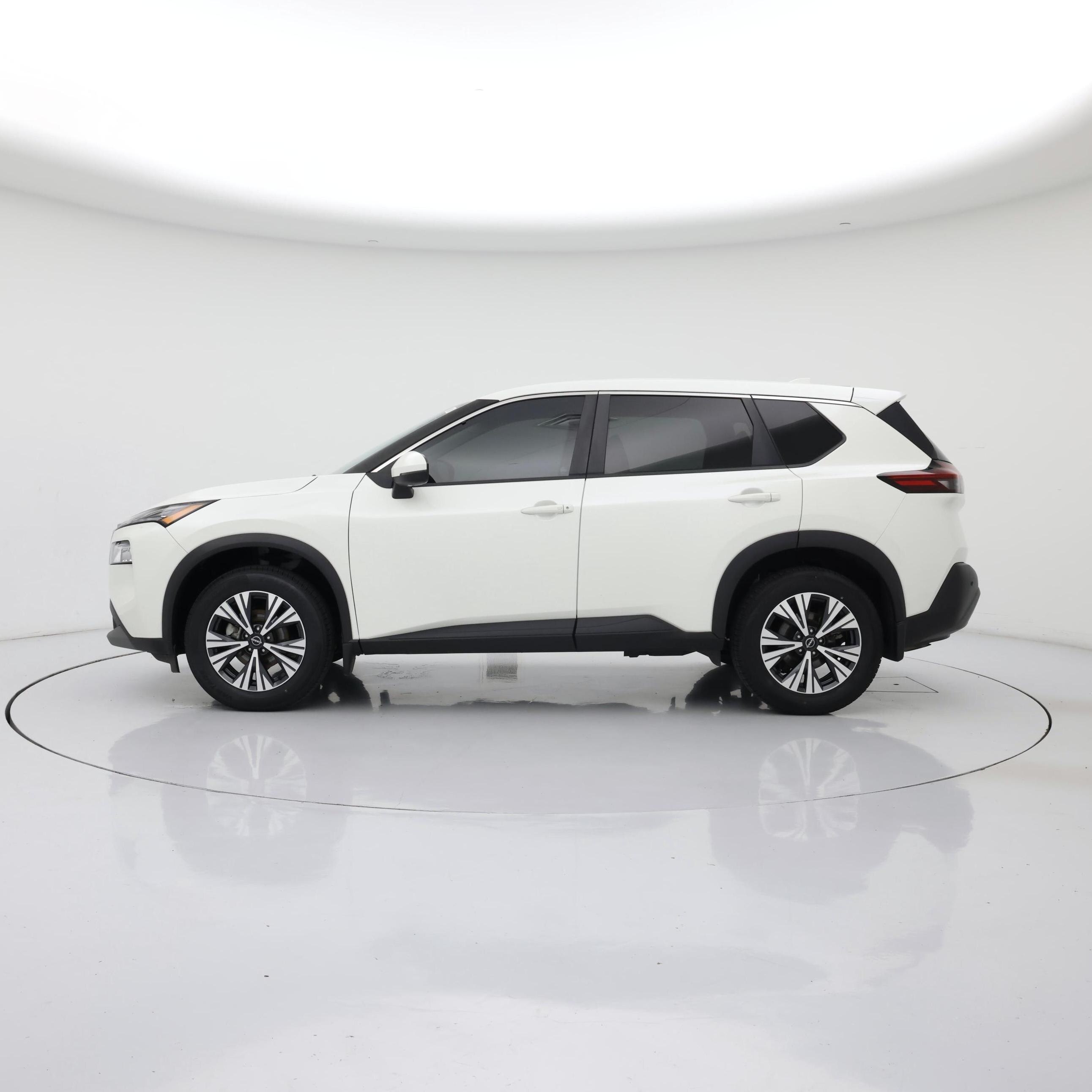 Thumbnail: 2022 Nissan Rogue - 3