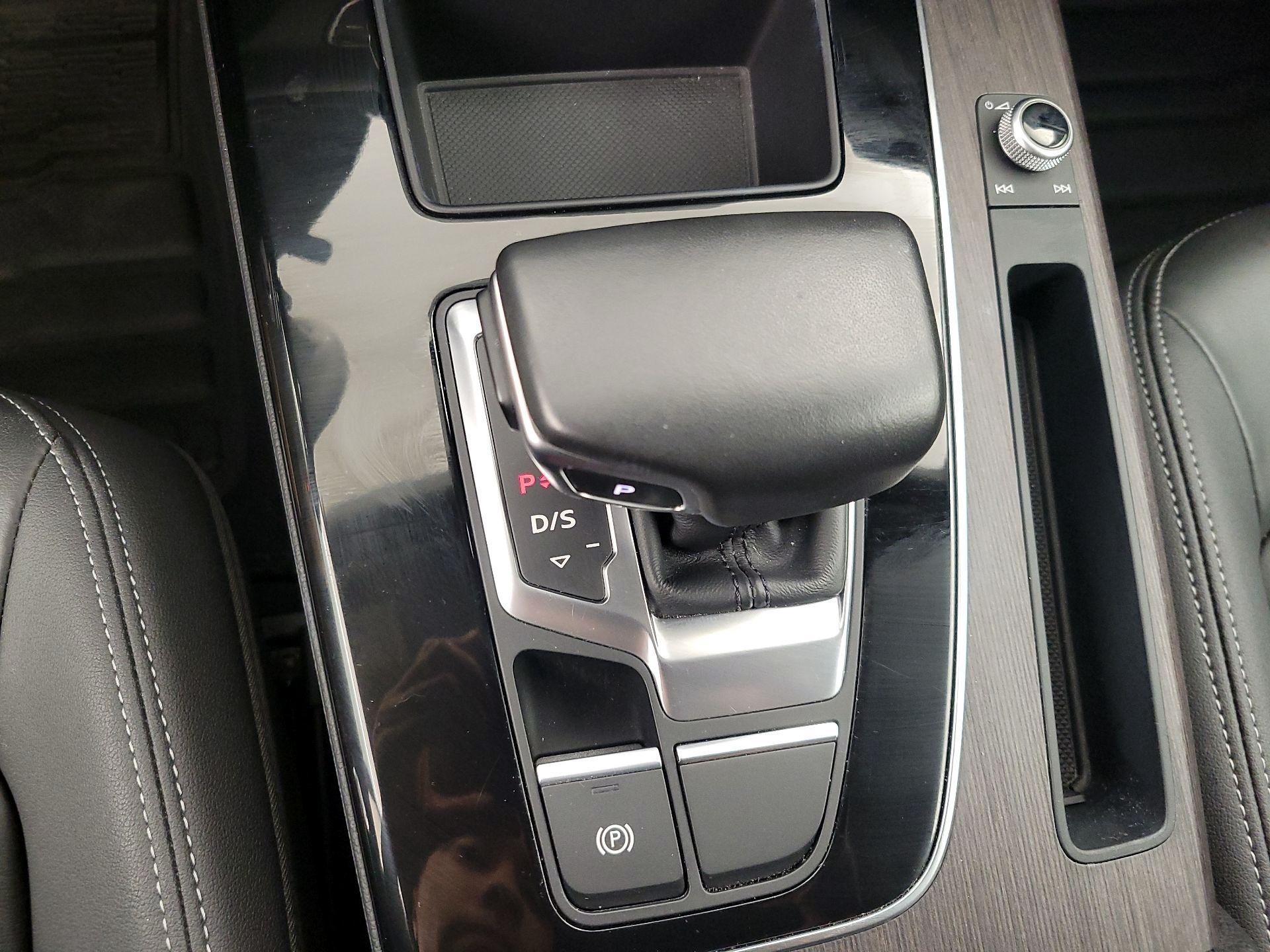 Thumbnail: 2021 Audi Q5 - 17