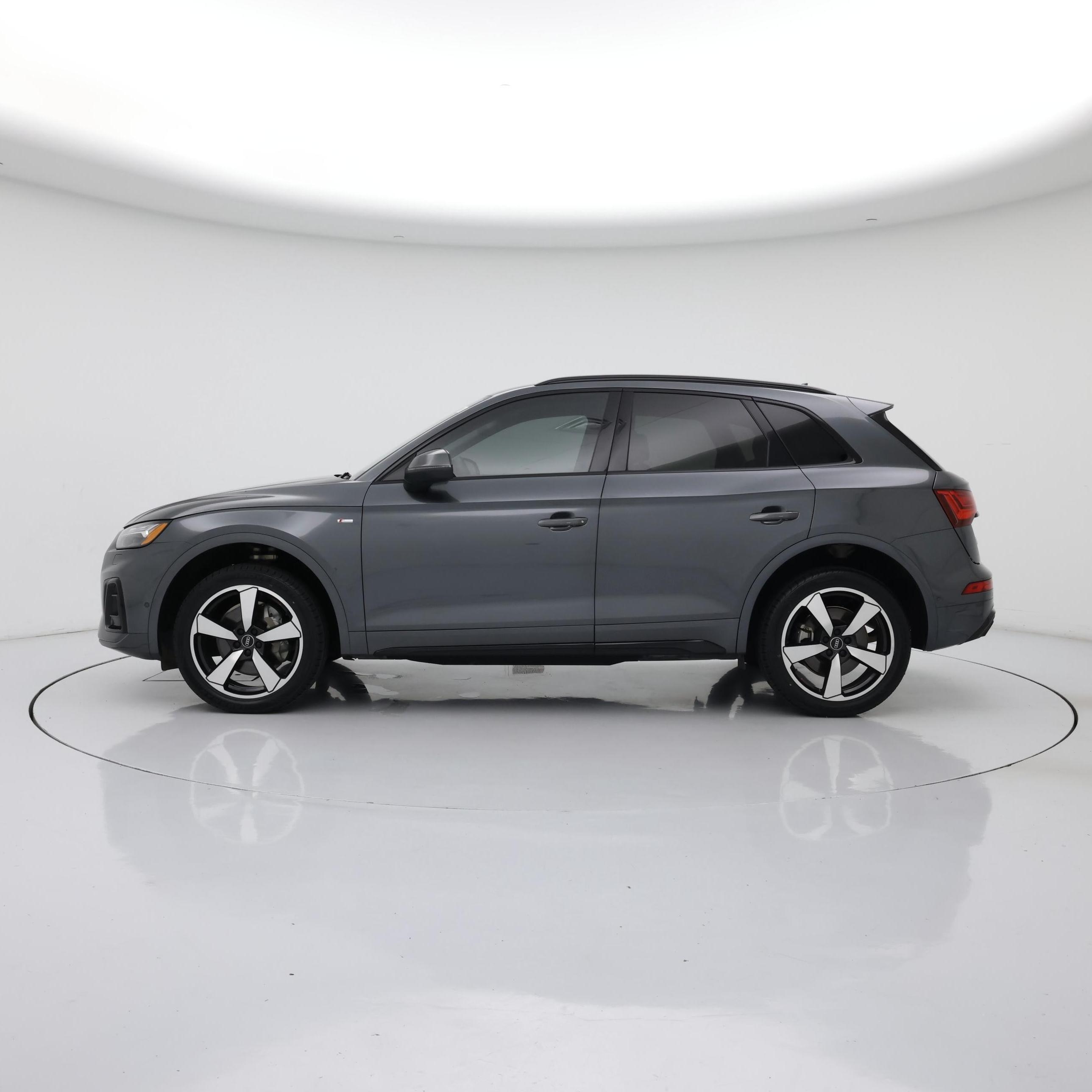 Thumbnail: 2022 Audi Q5 - 3