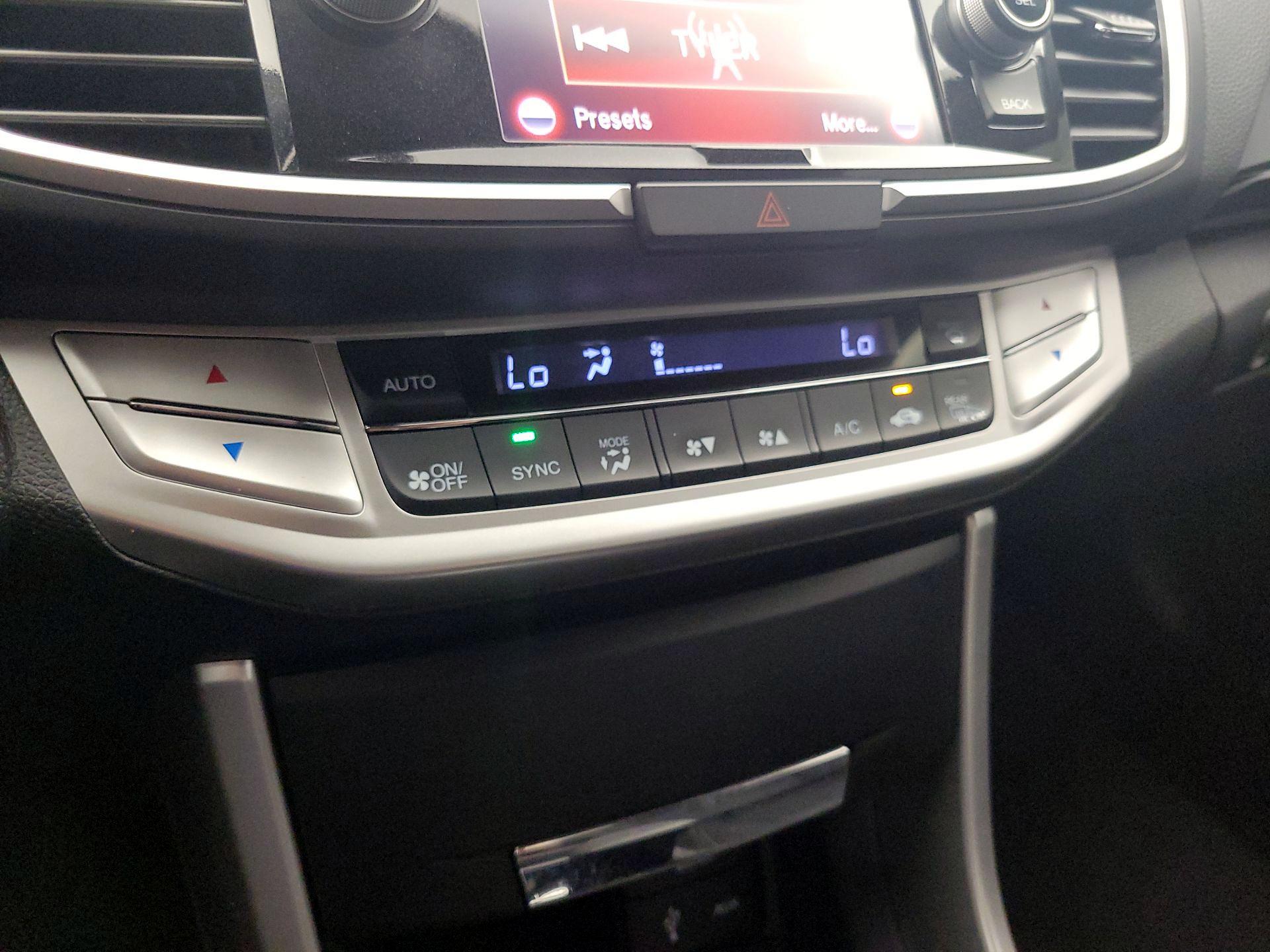 Thumbnail: 2014 Honda Accord - 16