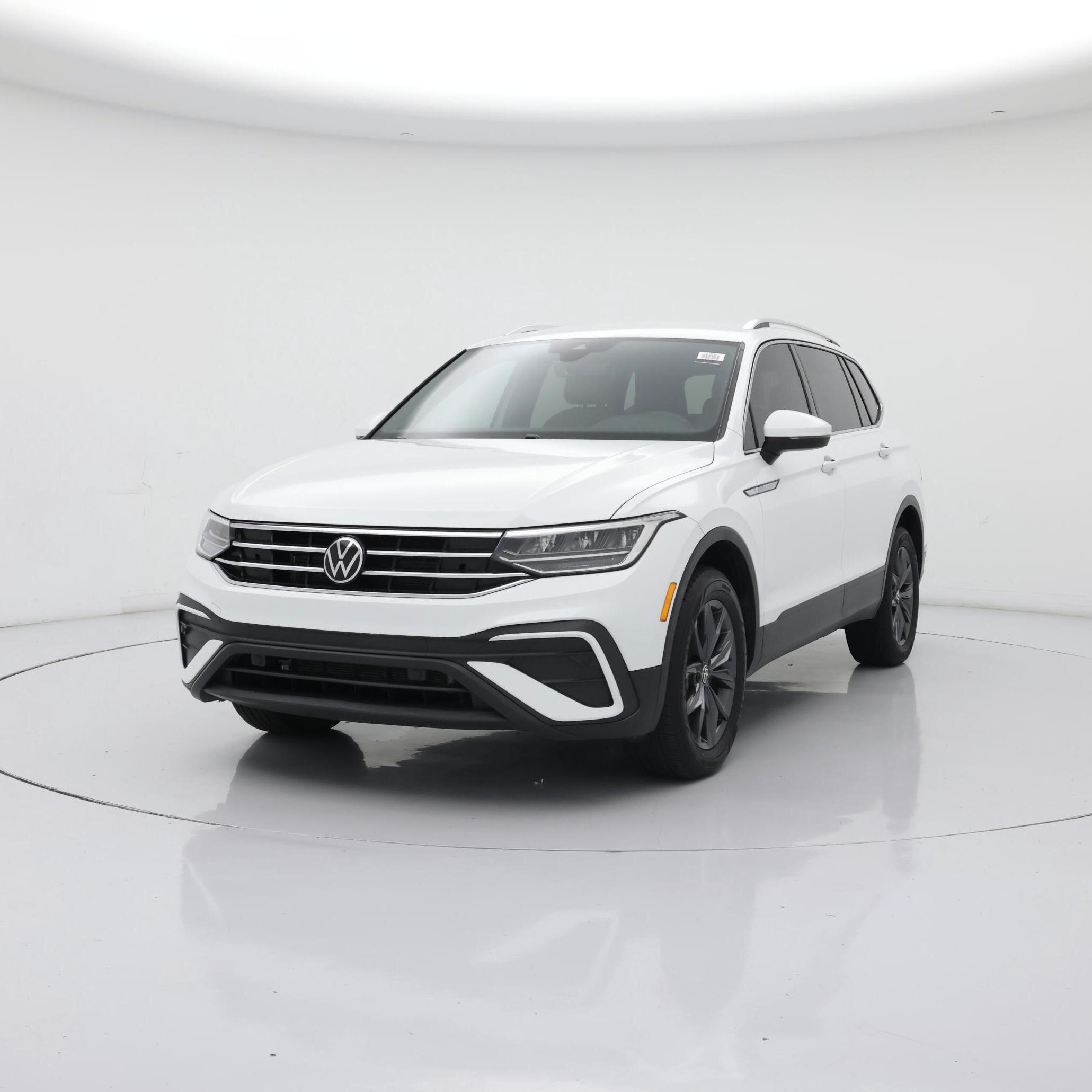 Thumbnail: 2022 Volkswagen Tiguan - 4