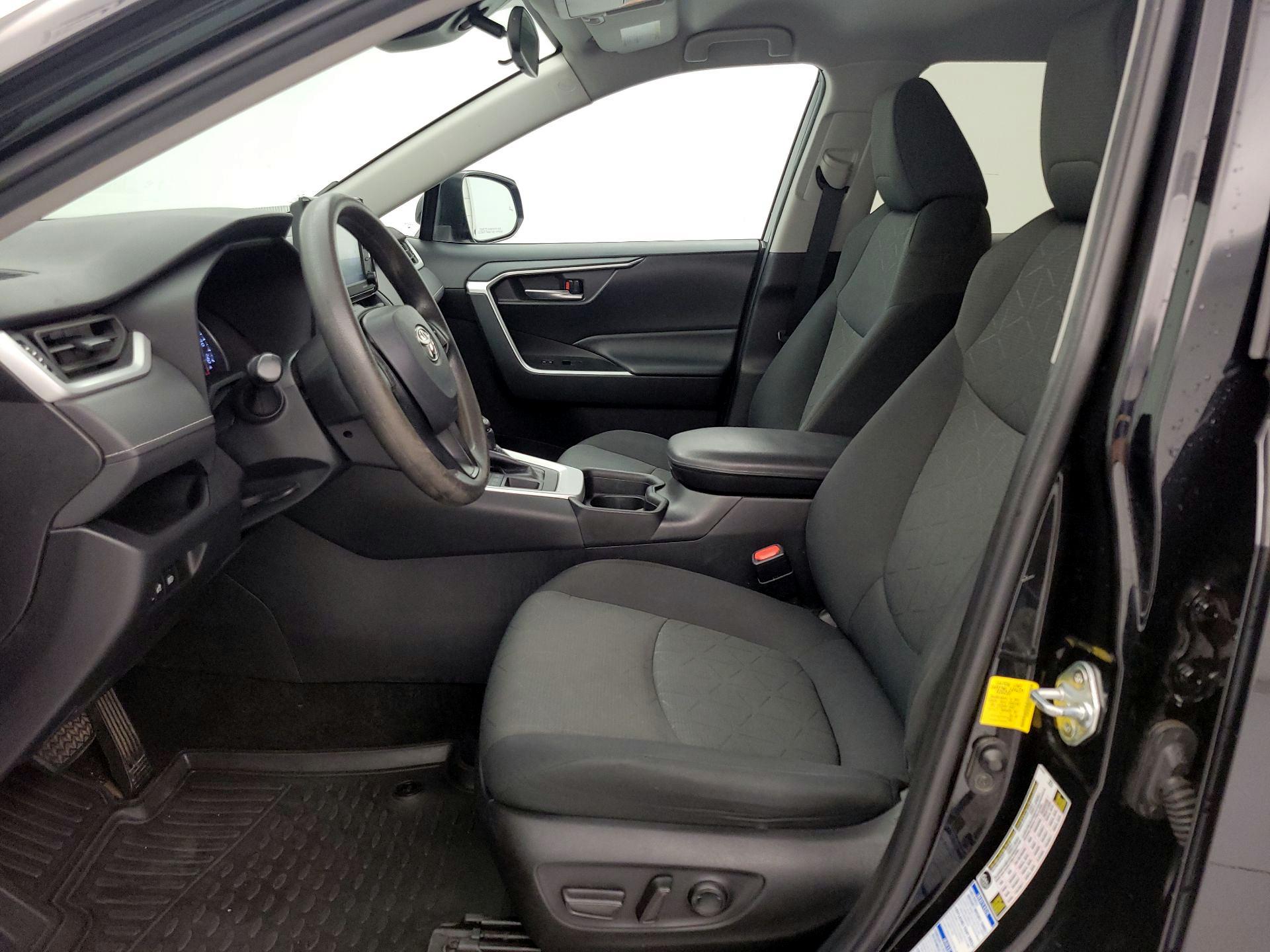 Thumbnail: 2021 Toyota RAV4 - 11