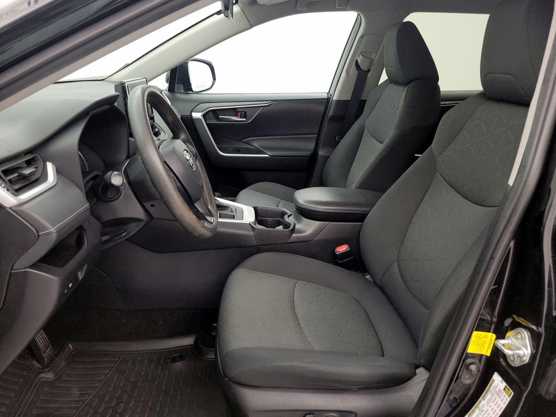 Thumbnail: 2021 Toyota RAV4 - 19