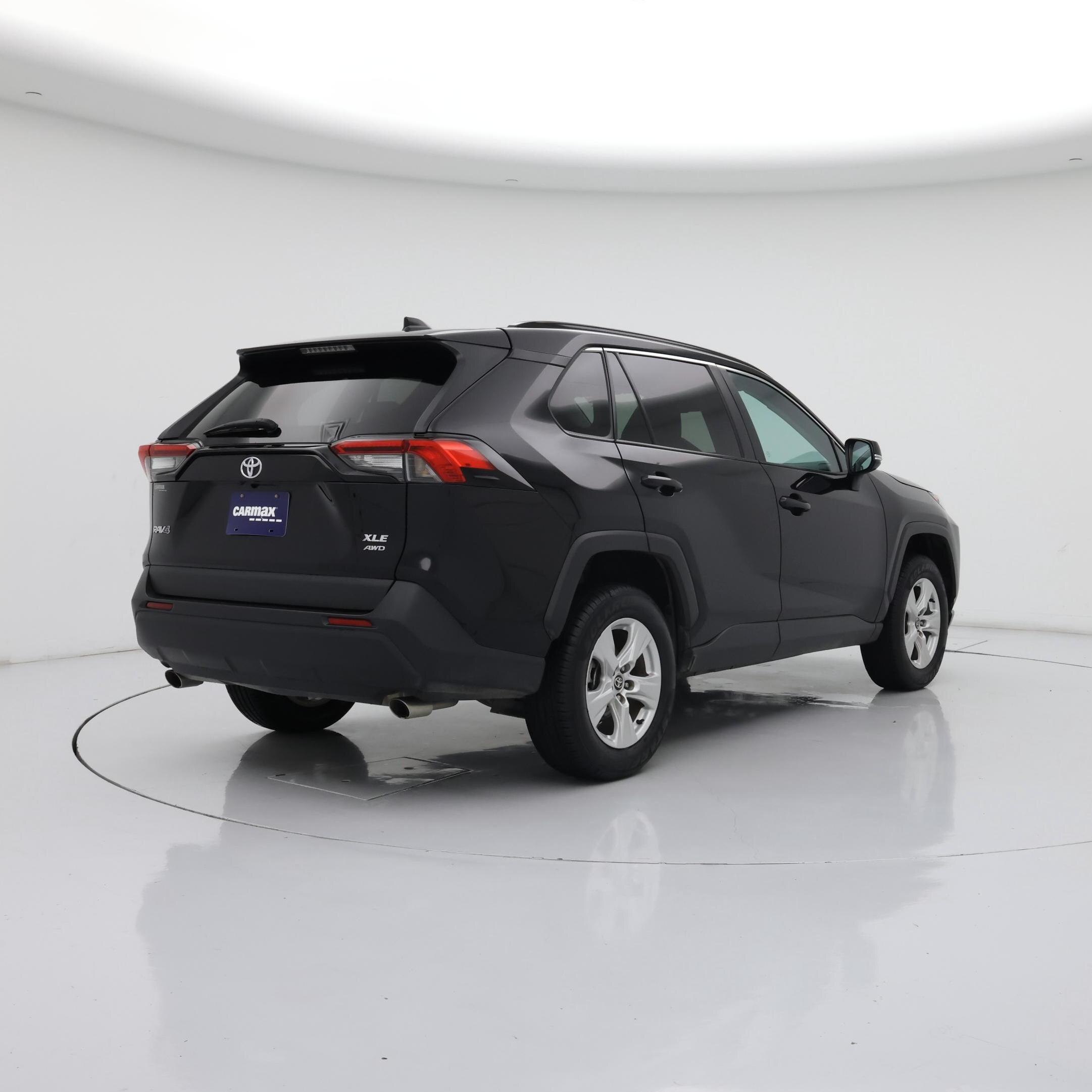 Thumbnail: 2021 Toyota RAV4 - 8