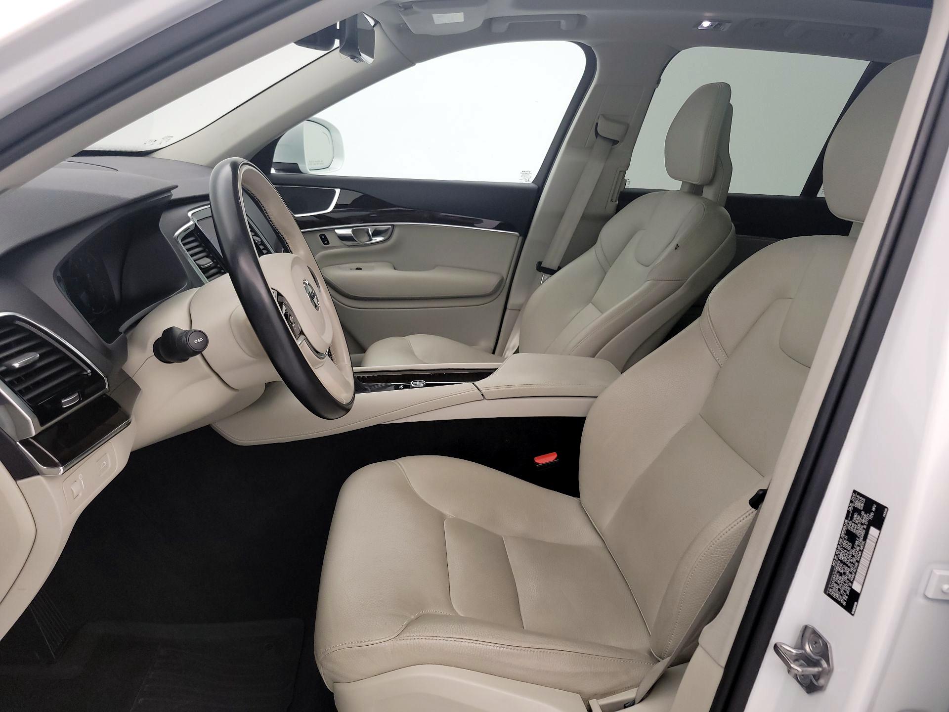 Thumbnail: 2017 Volvo XC90 - 11