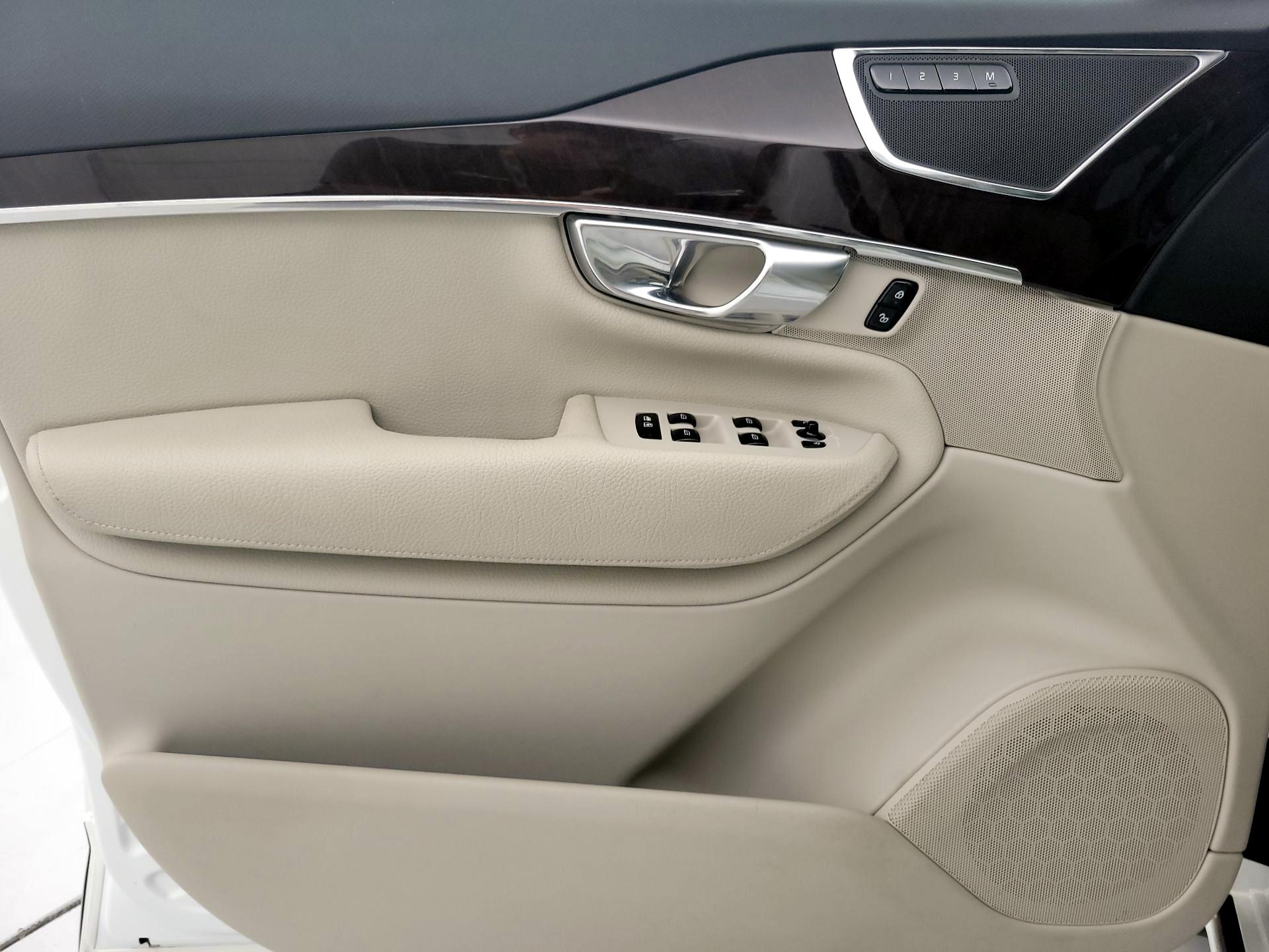 Thumbnail: 2017 Volvo XC90 - 12