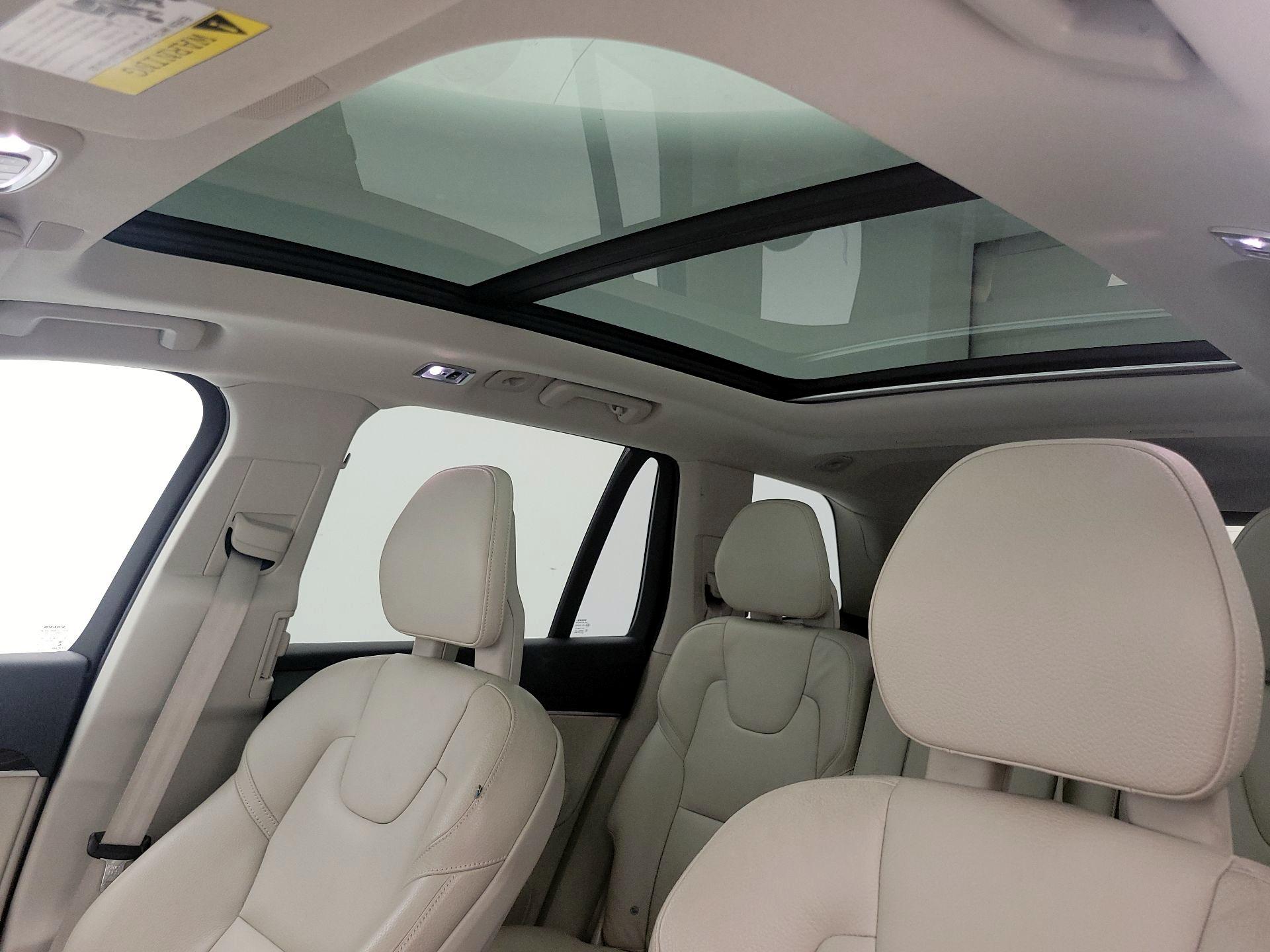 Thumbnail: 2017 Volvo XC90 - 20