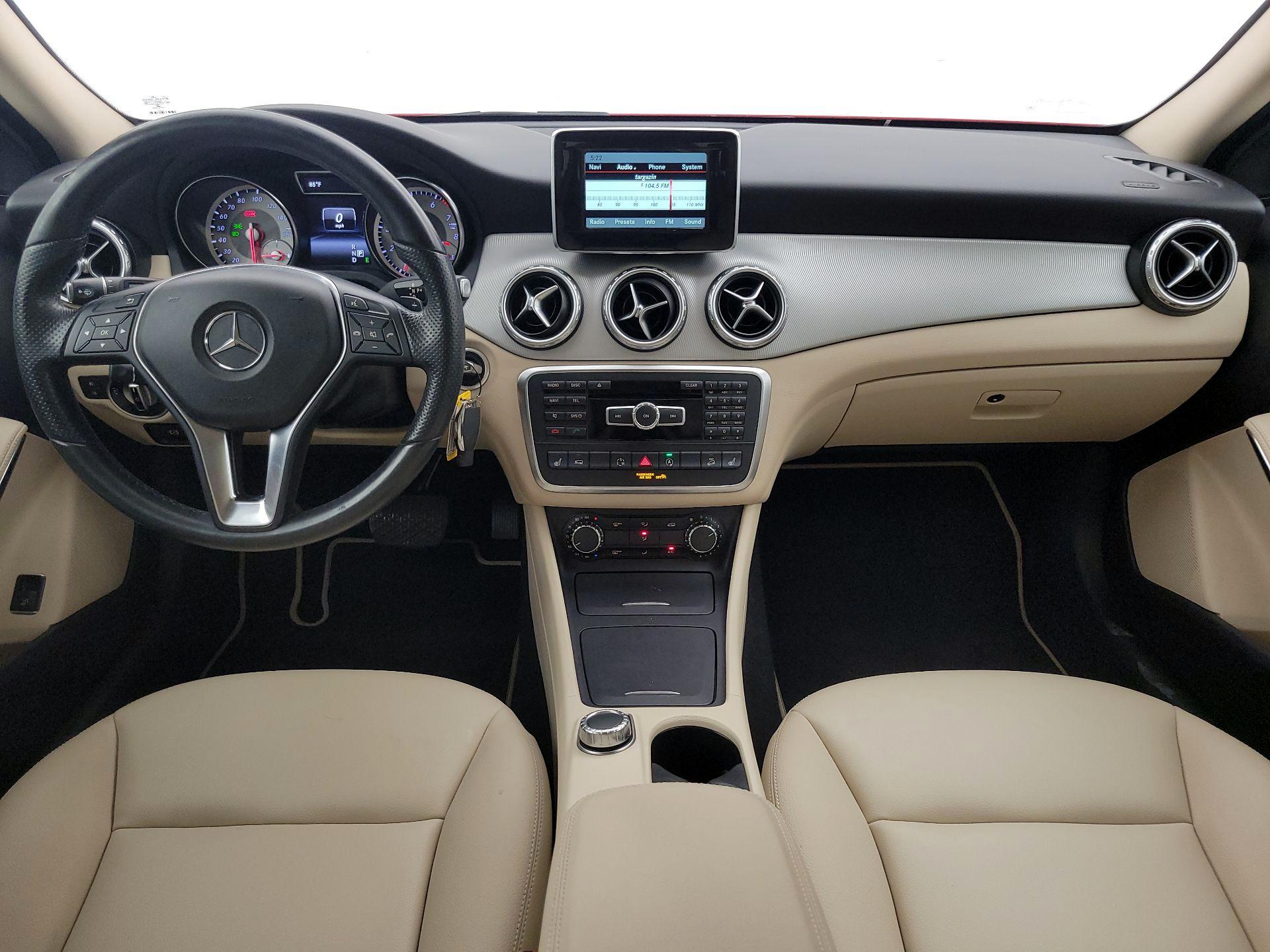 Thumbnail: 2015 Mercedes-Benz GLA - 9