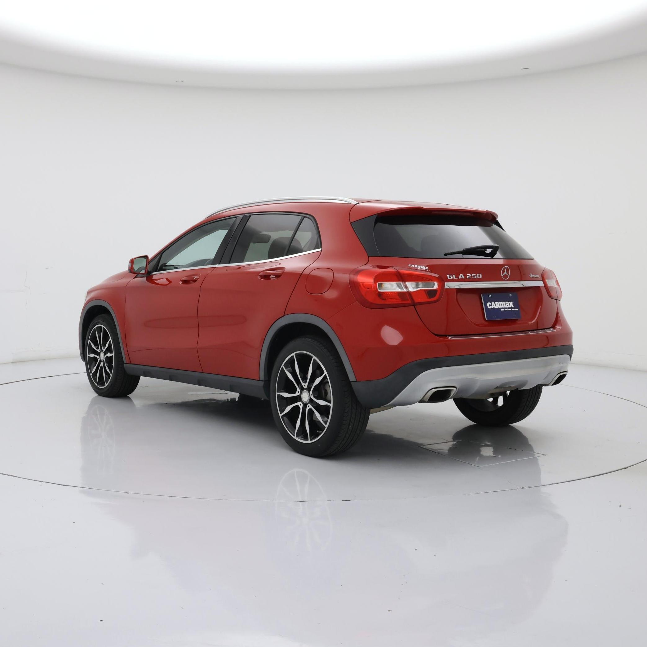 Thumbnail: 2015 Mercedes-Benz GLA - 2