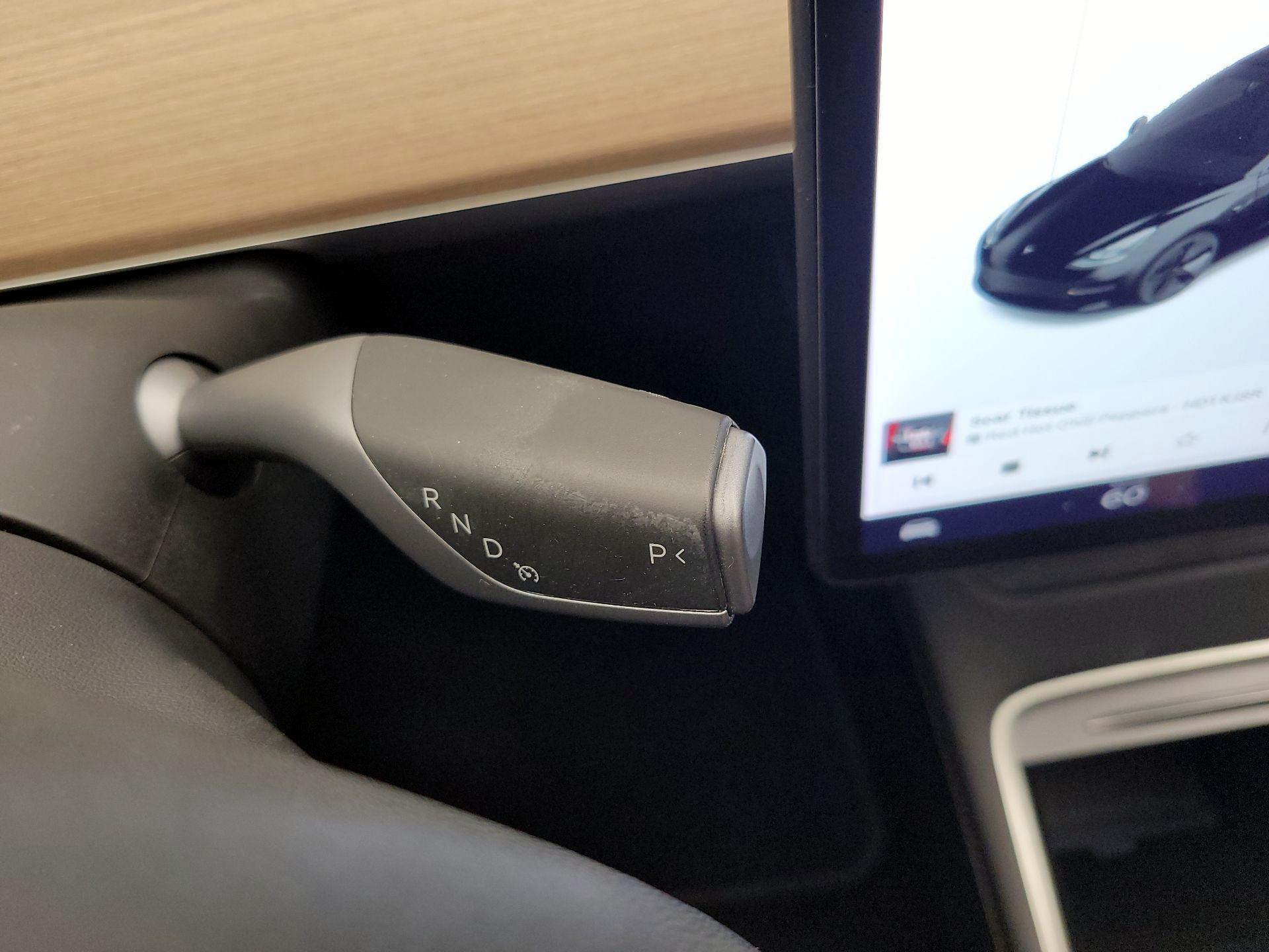 Thumbnail: 2021 Tesla Model 3 - 17