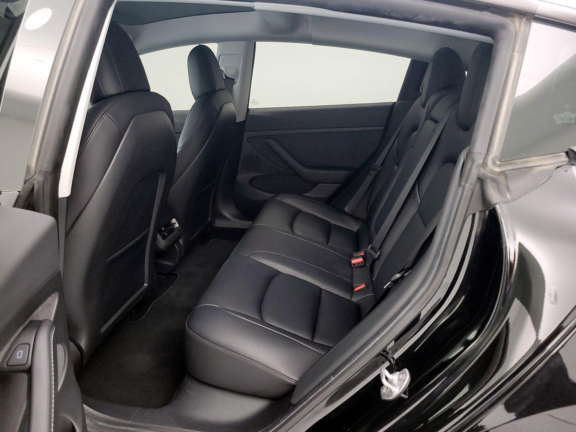 Thumbnail: 2021 Tesla Model 3 - 18