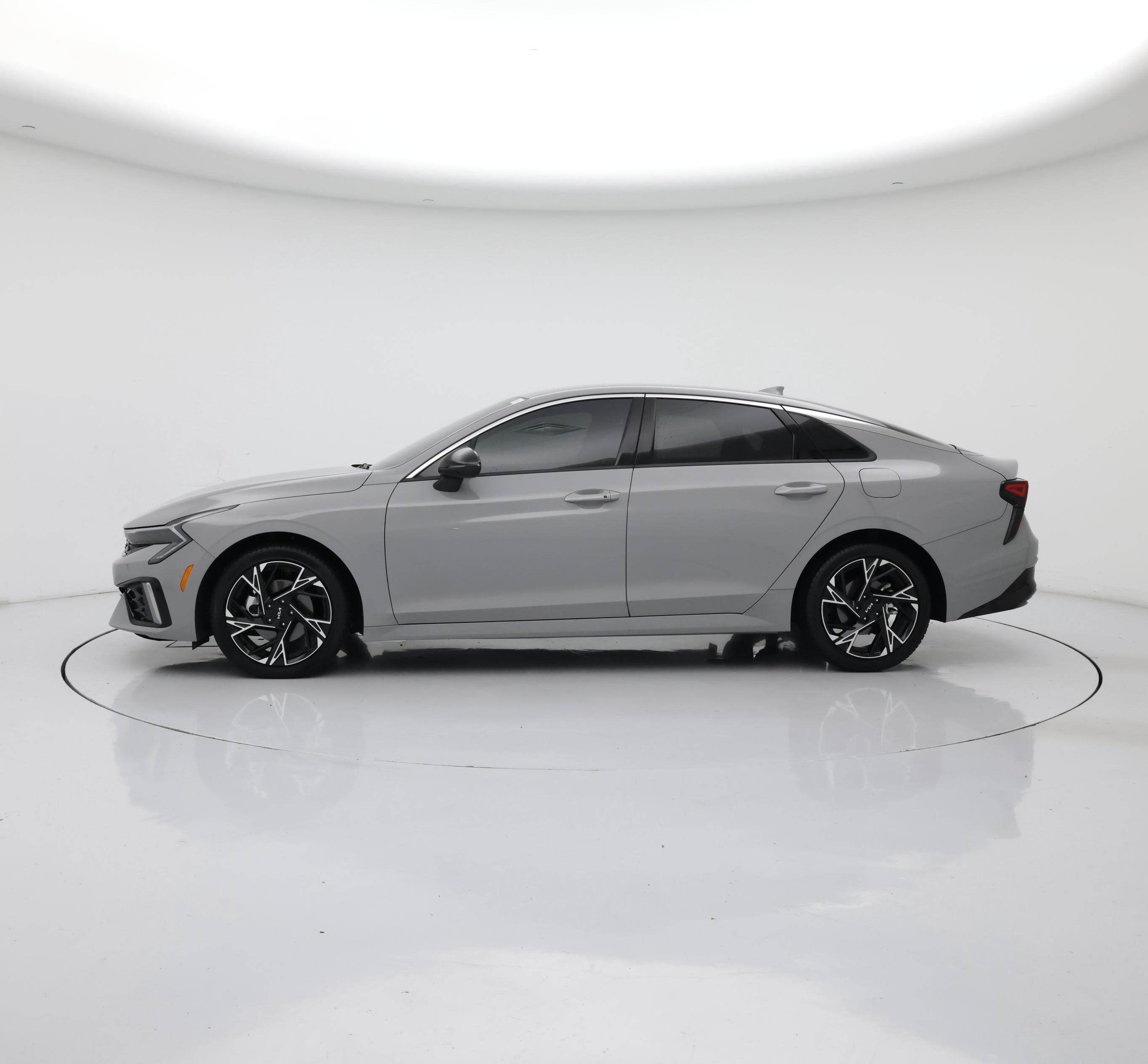 Thumbnail: 2025 Kia K5 - 3