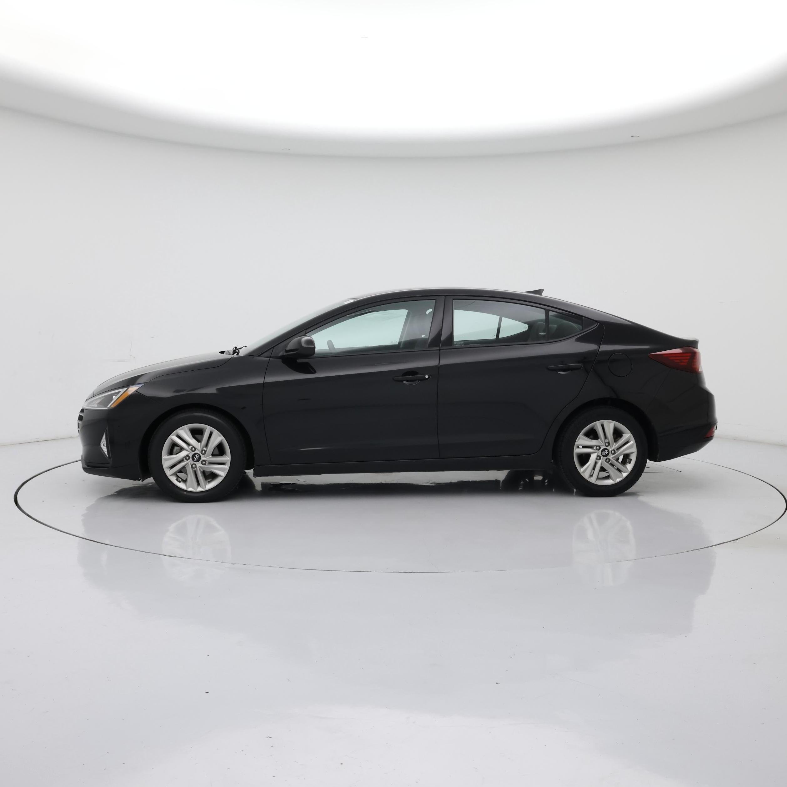 Thumbnail: 2020 Hyundai Elantra - 3