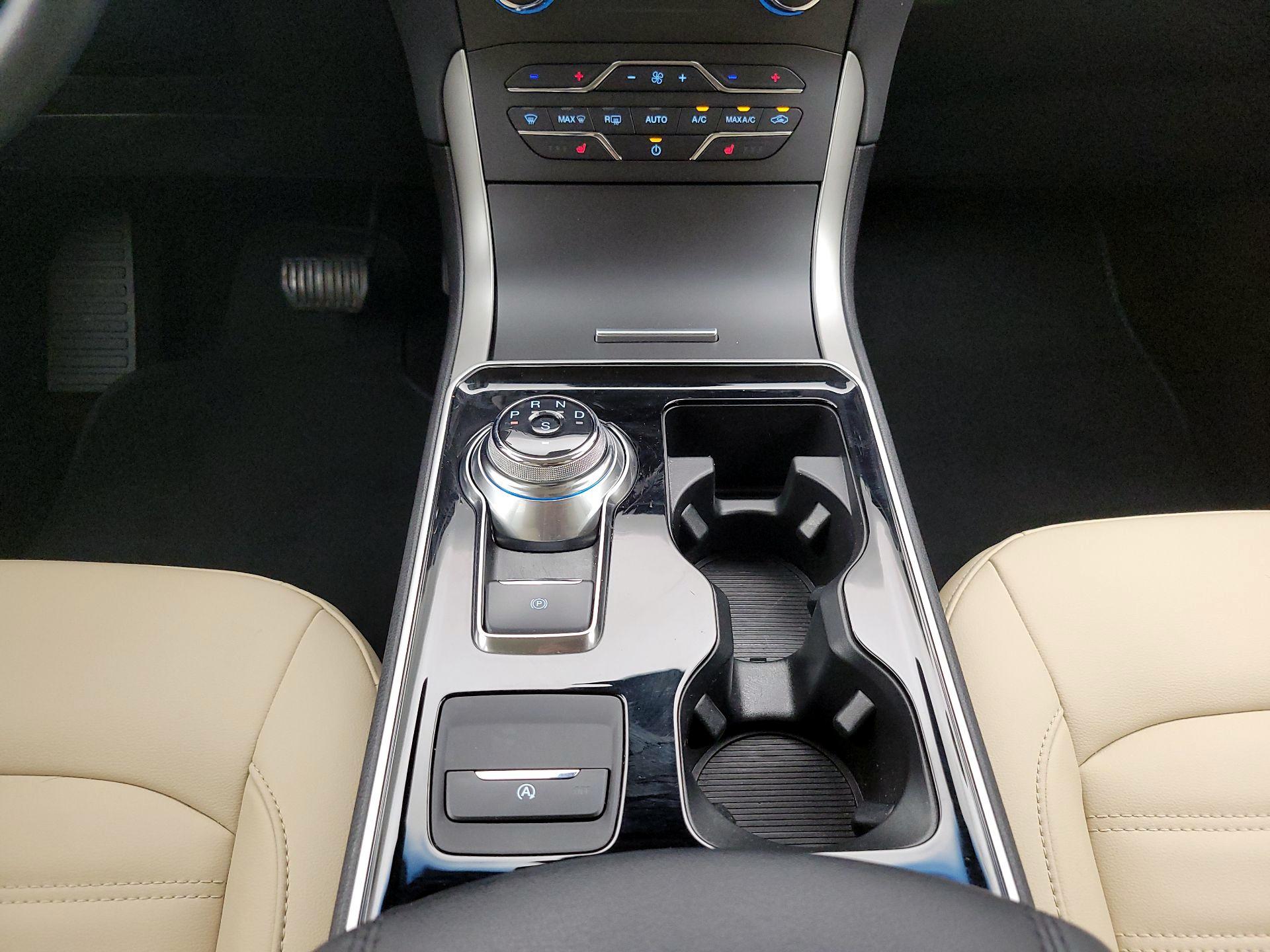 Thumbnail: 2020 Ford Edge - 18