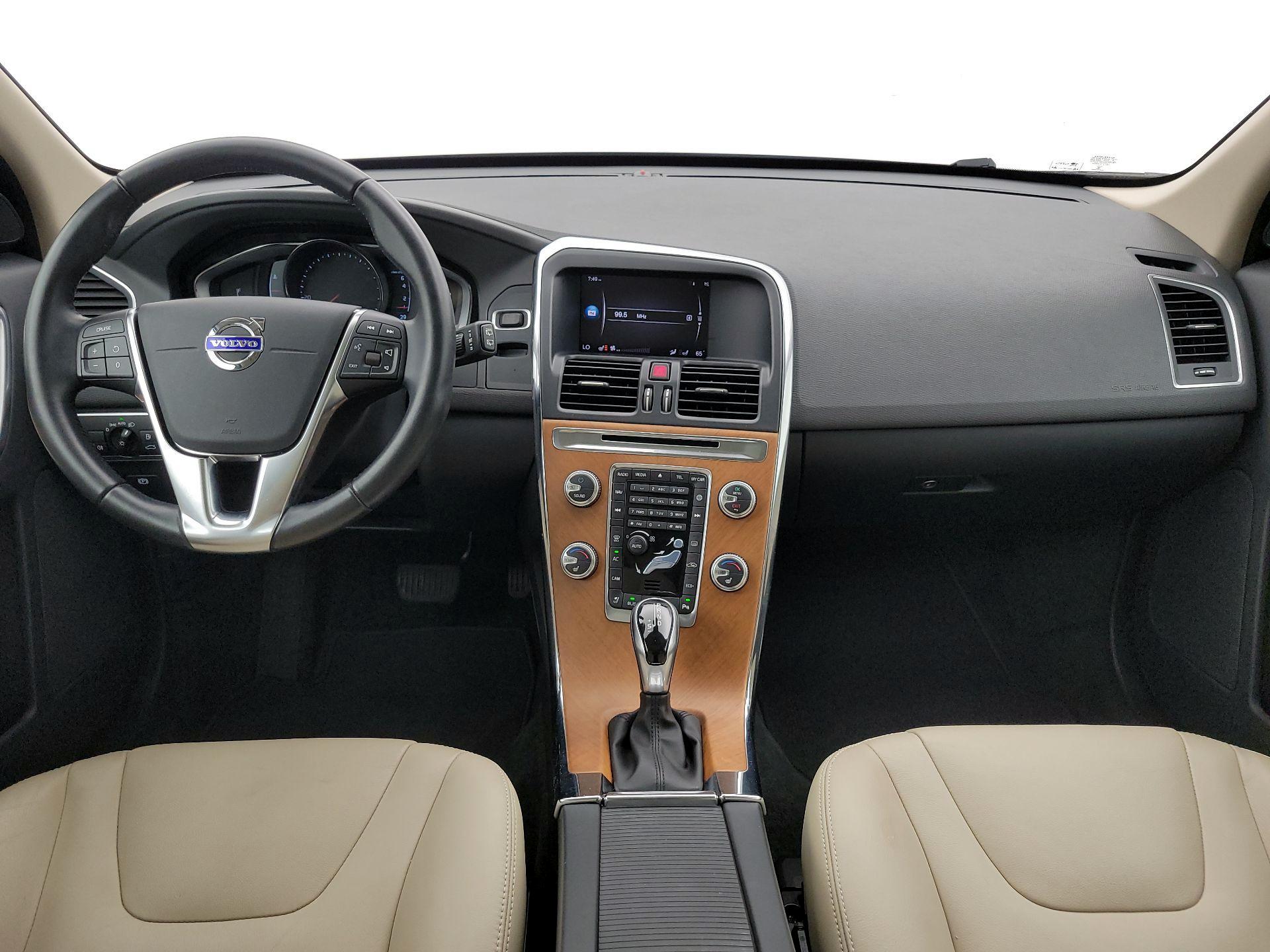 Thumbnail: 2017 Volvo XC60 - 9