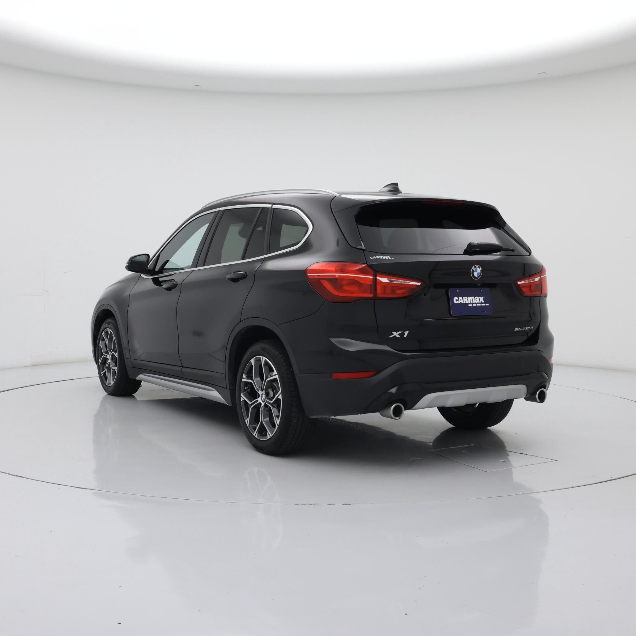 Thumbnail: 2021 BMW X1 - 2