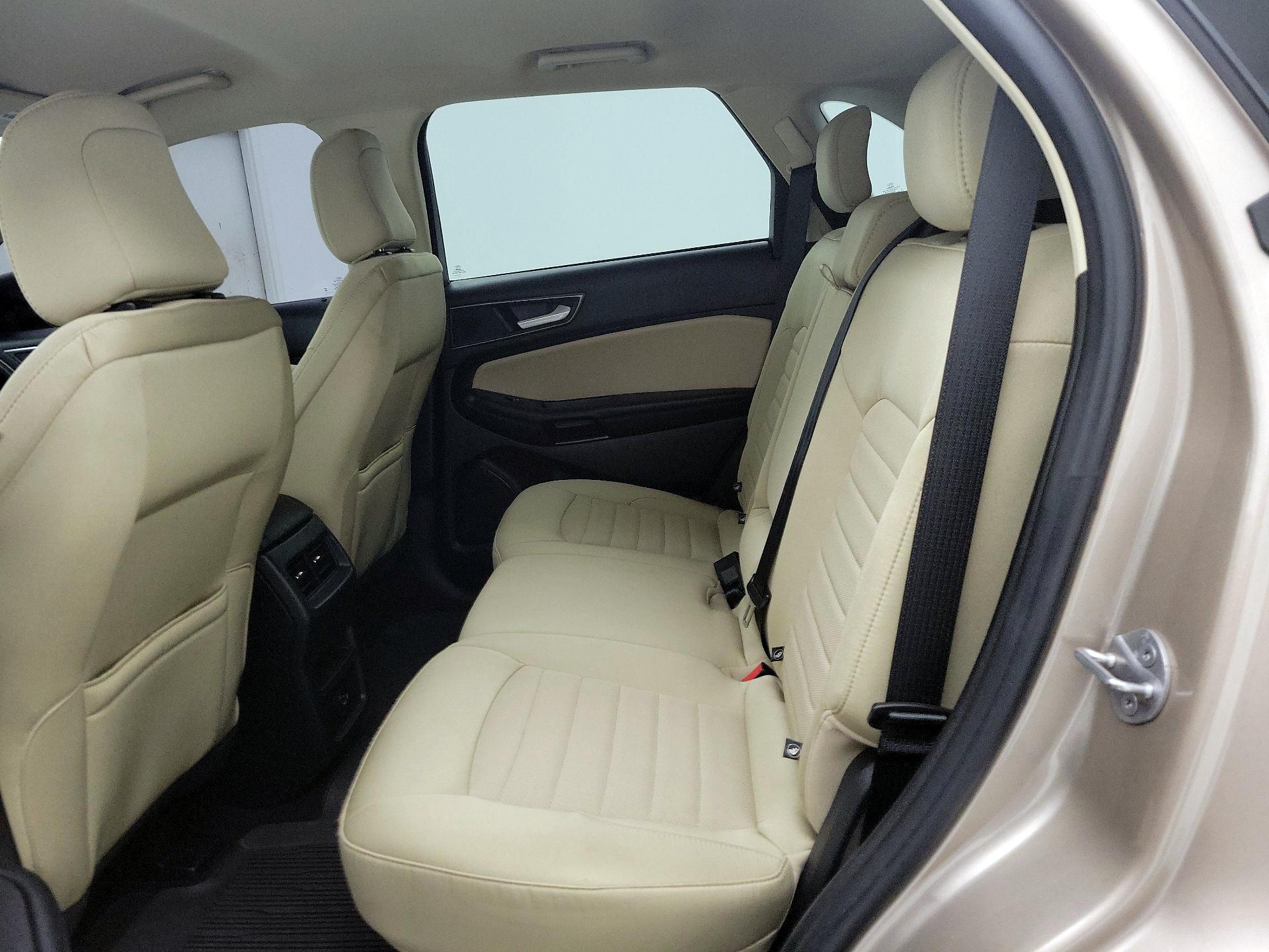 Thumbnail: 2021 Ford Edge - 19