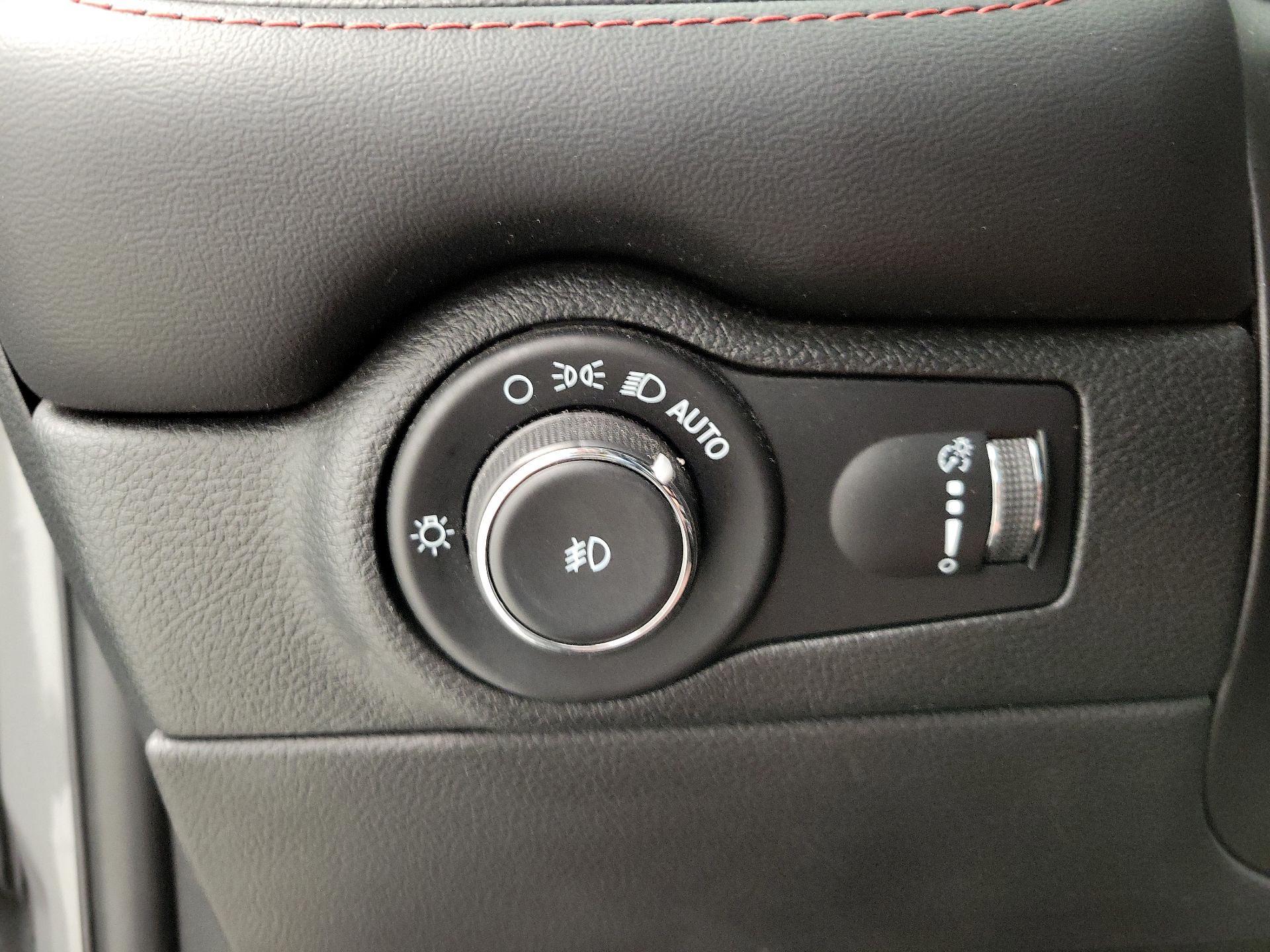 Thumbnail: 2023 Dodge Durango - 13