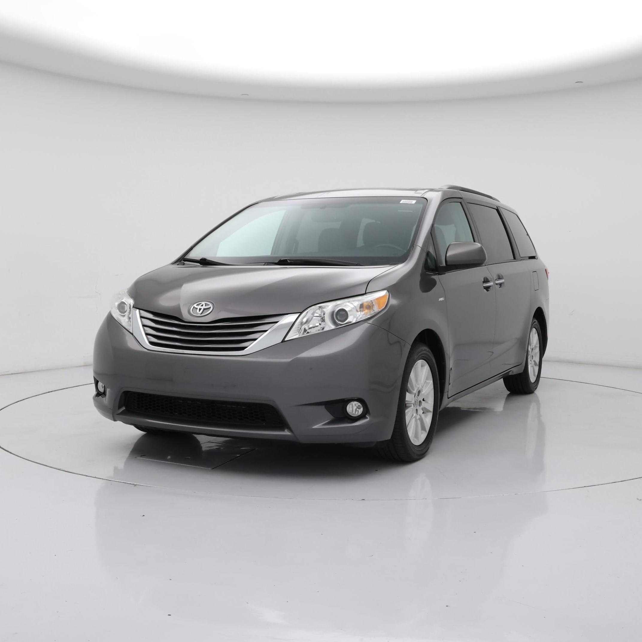 Thumbnail: 2016 Toyota Sienna - 4