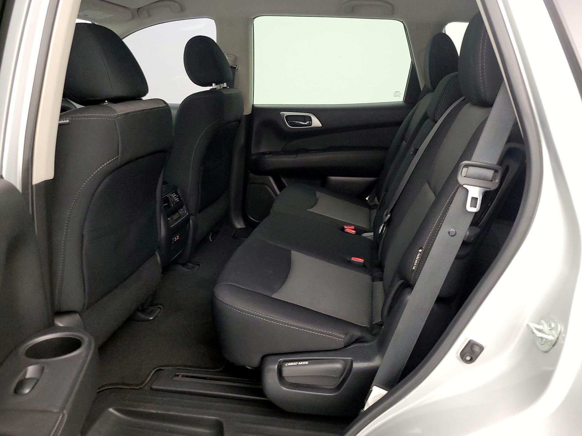 Thumbnail: 2020 Nissan Pathfinder - 19