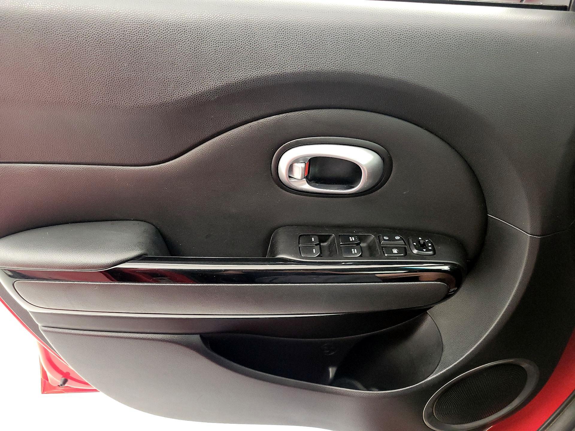 Thumbnail: 2016 Kia Soul - 12