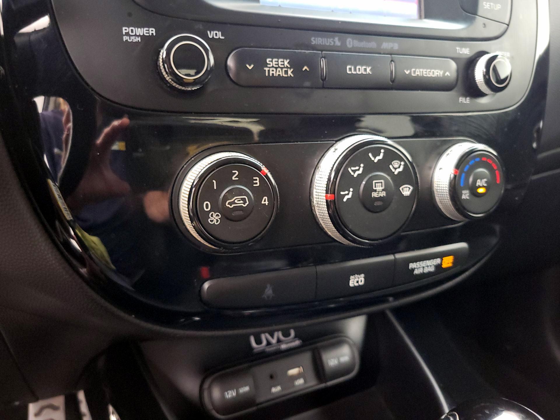 Thumbnail: 2016 Kia Soul - 16
