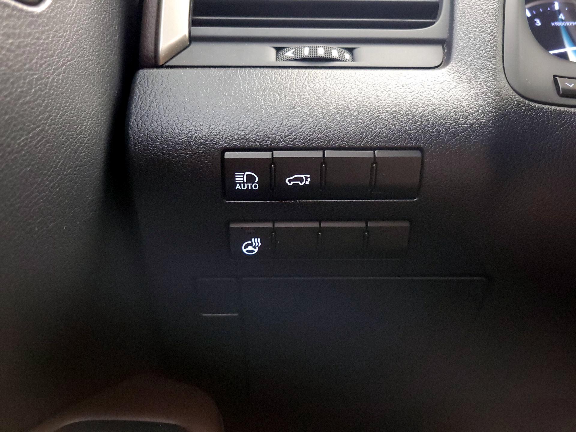 Thumbnail: 2018 Lexus RX - 13