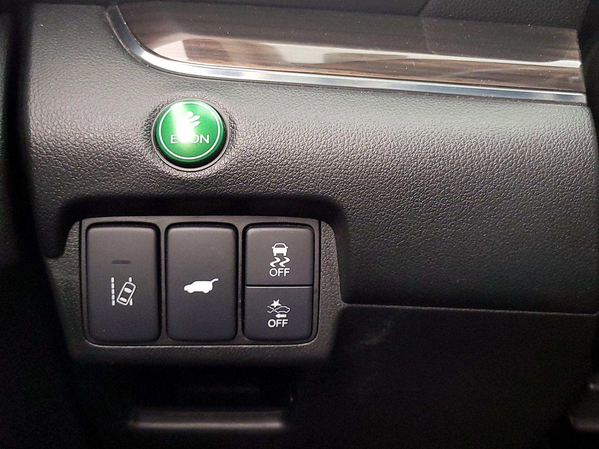 Thumbnail: 2016 Honda CR-V - 13
