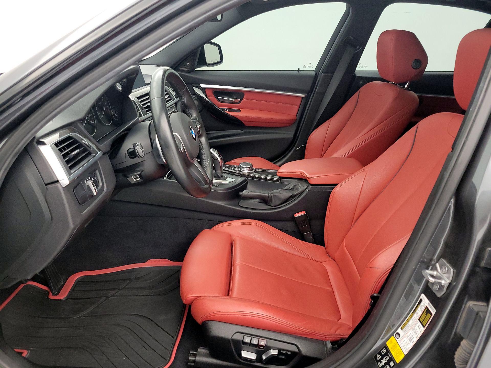 Thumbnail: 2016 BMW 3 Series - 11