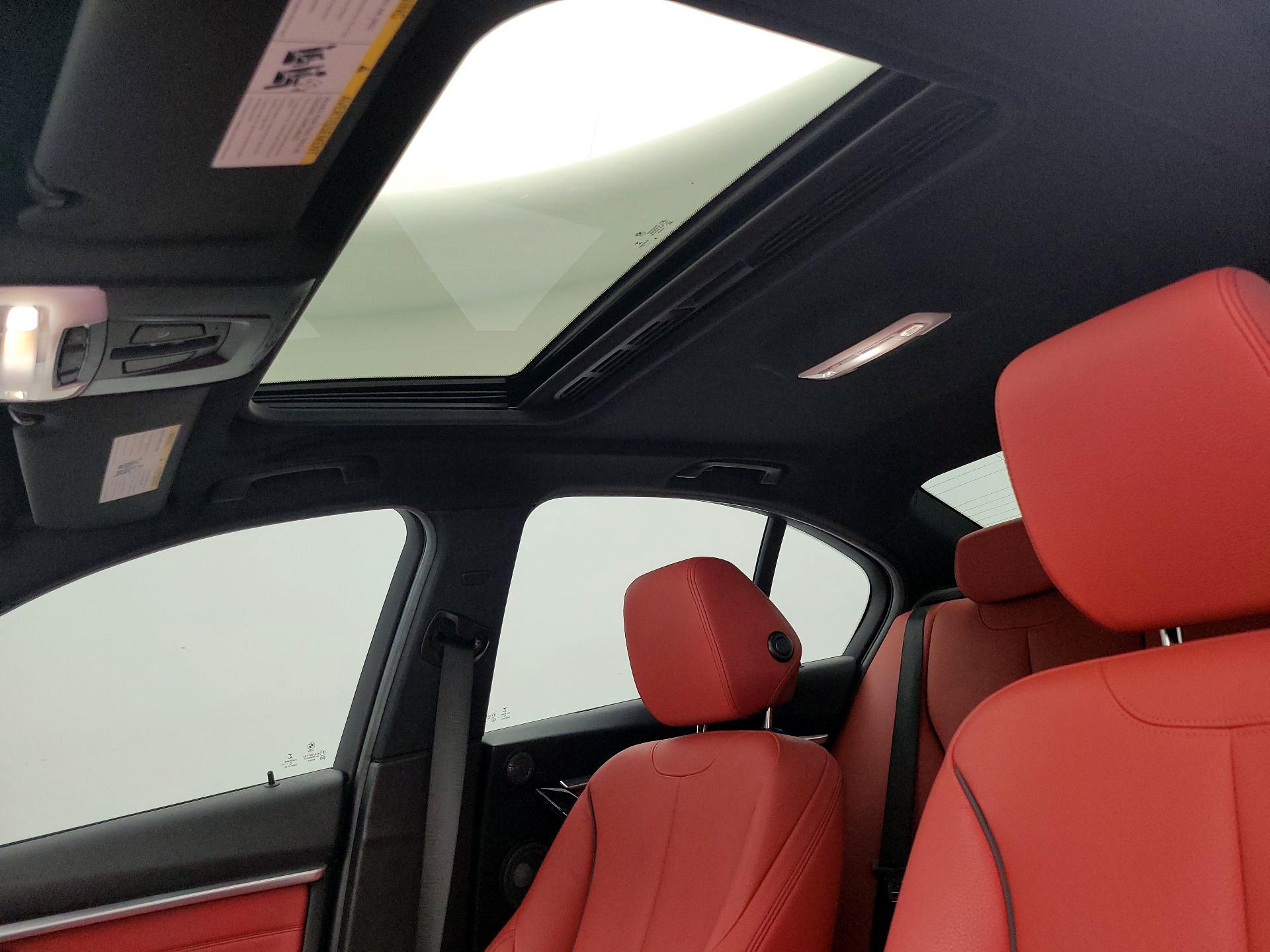 Thumbnail: 2016 BMW 3 Series - 20