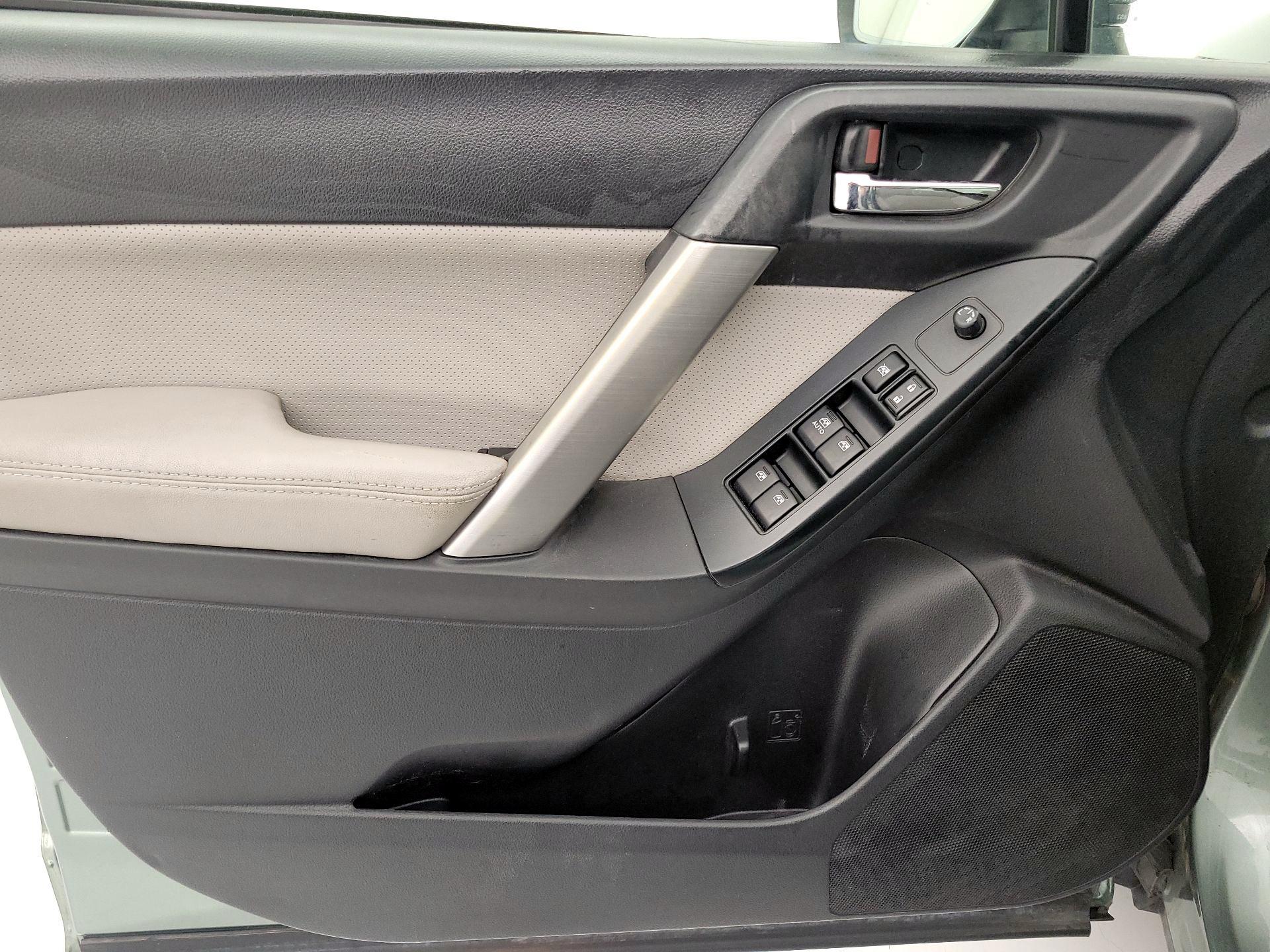 Thumbnail: 2015 Subaru Forester - 12
