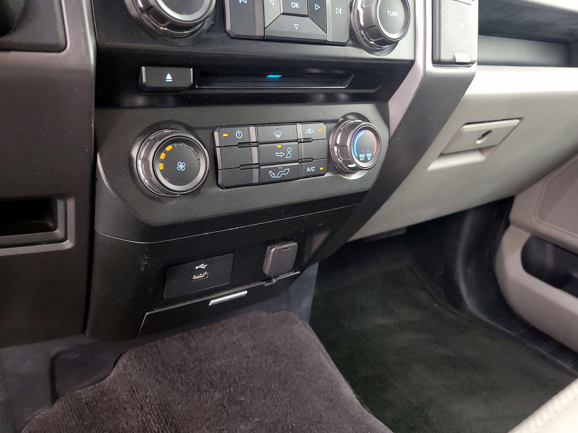 Thumbnail: 2016 Ford F-150 - 15