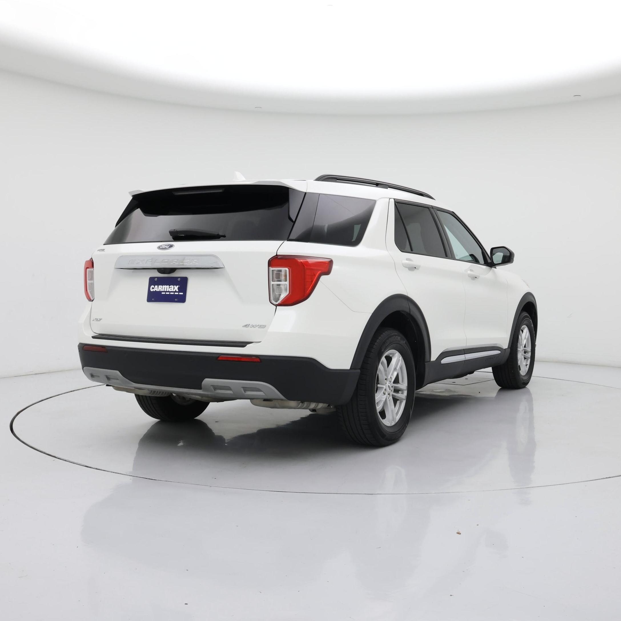 Thumbnail: 2022 Ford Explorer - 8