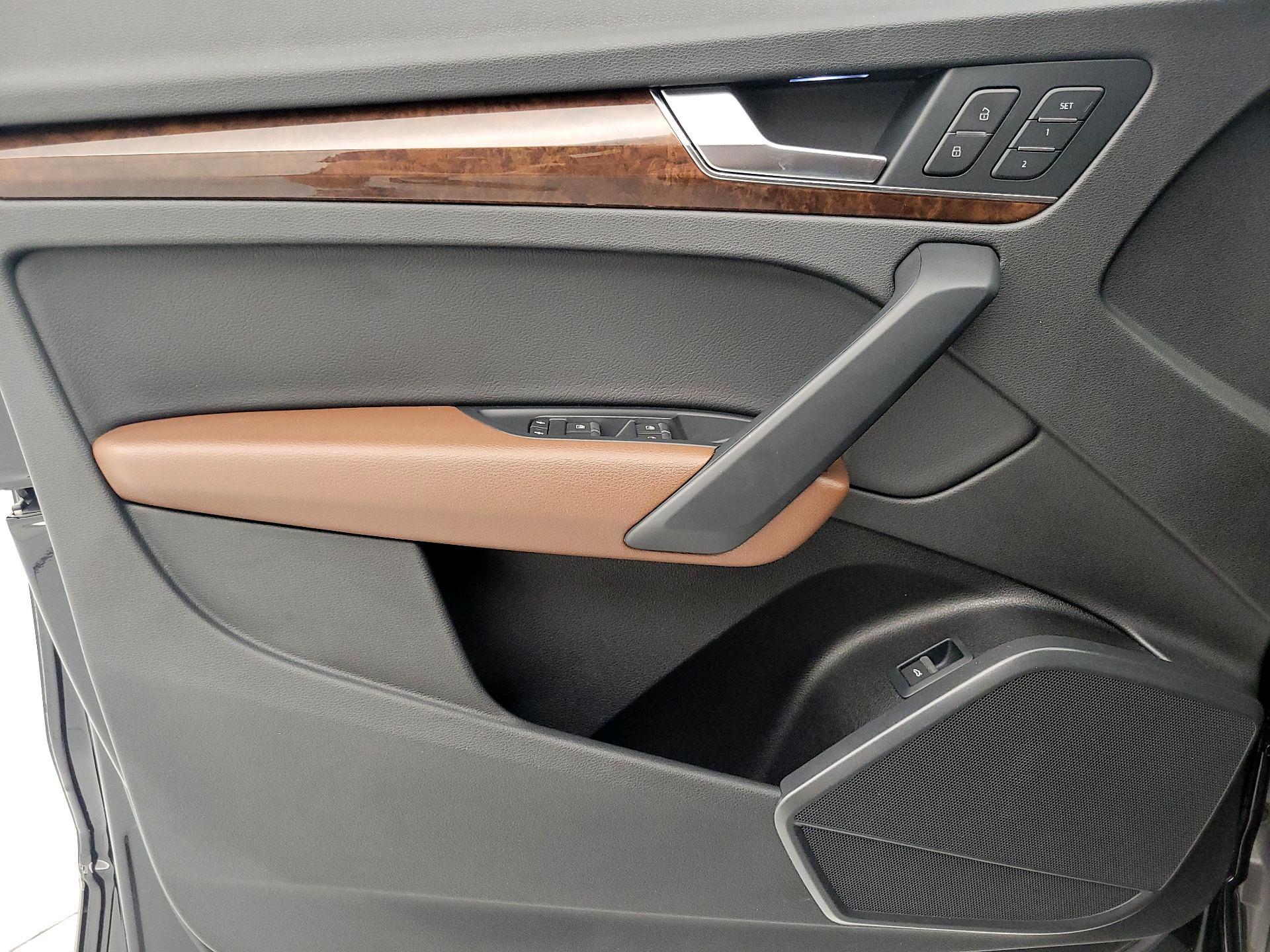 Thumbnail: 2020 Audi Q5 - 12