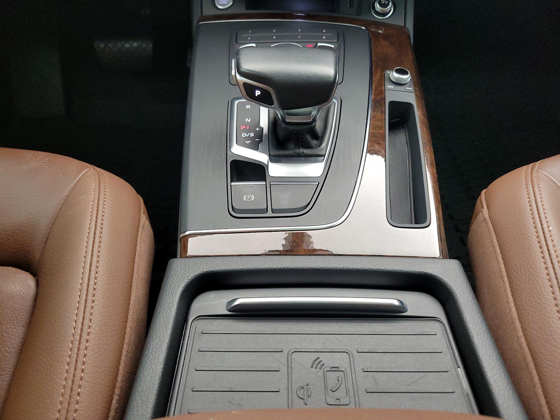 Thumbnail: 2020 Audi Q5 - 17