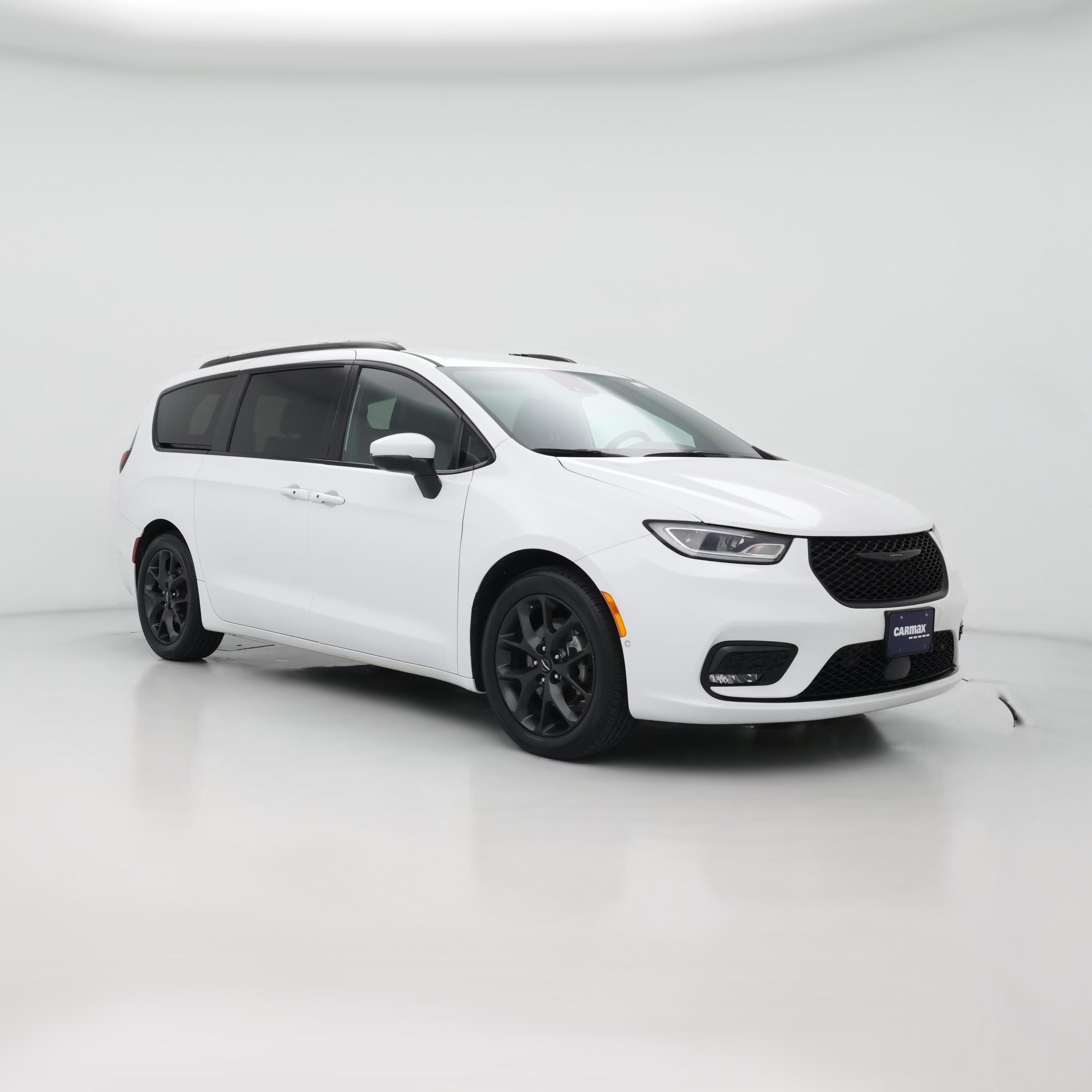 Thumbnail: 2023 Chrysler Pacifica - 1