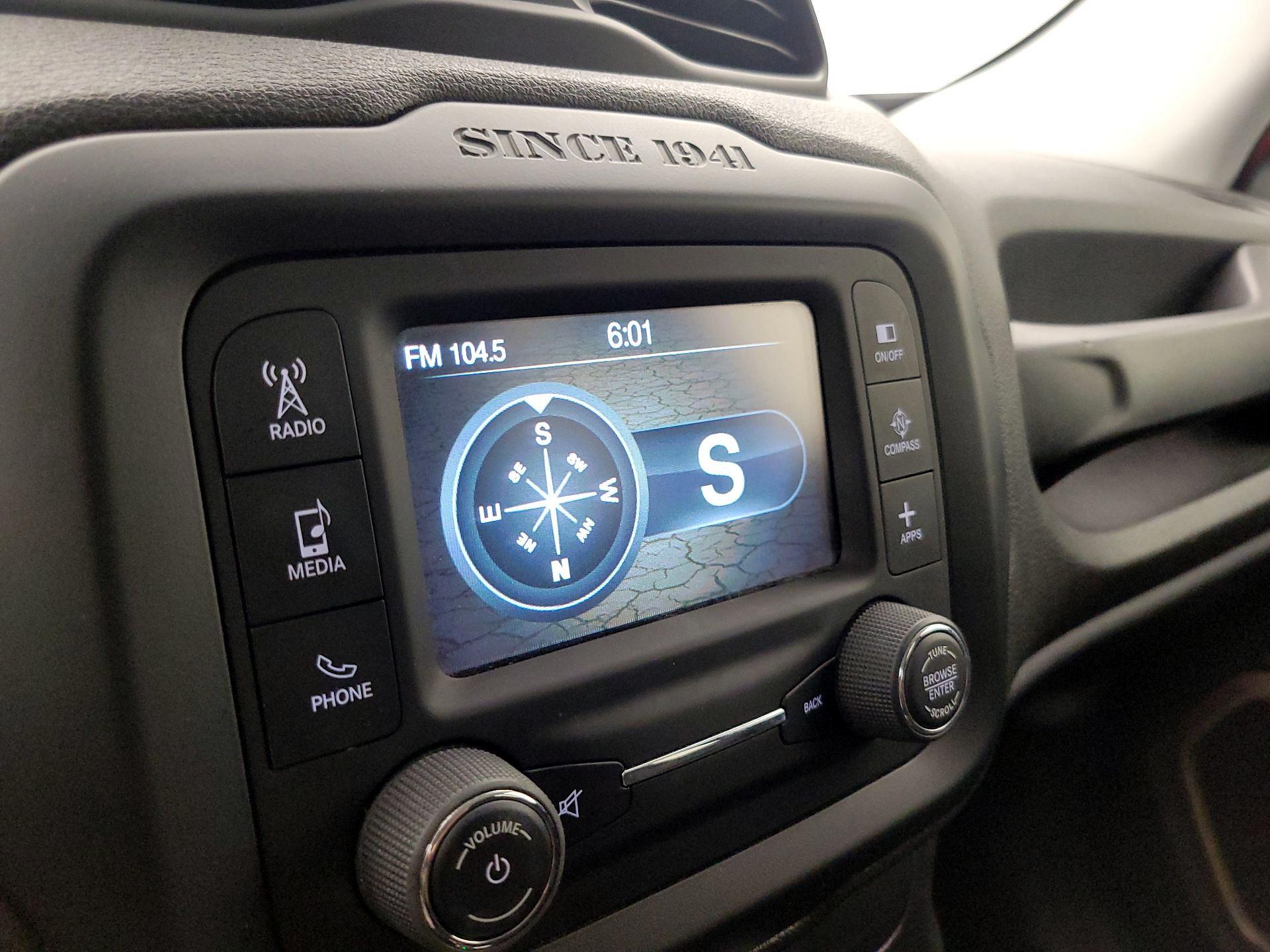 Thumbnail: 2016 Jeep Renegade - 14