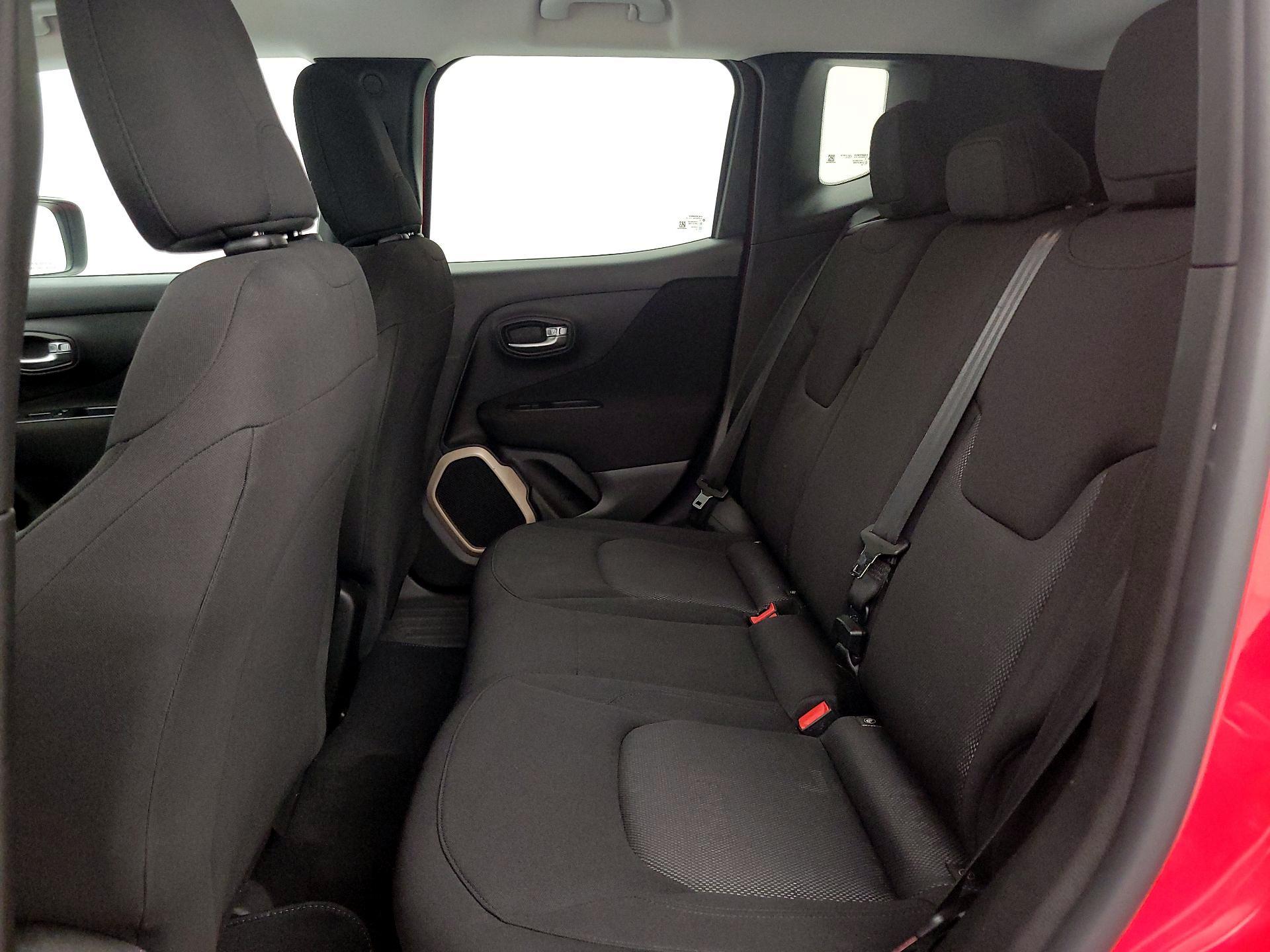 Thumbnail: 2016 Jeep Renegade - 20