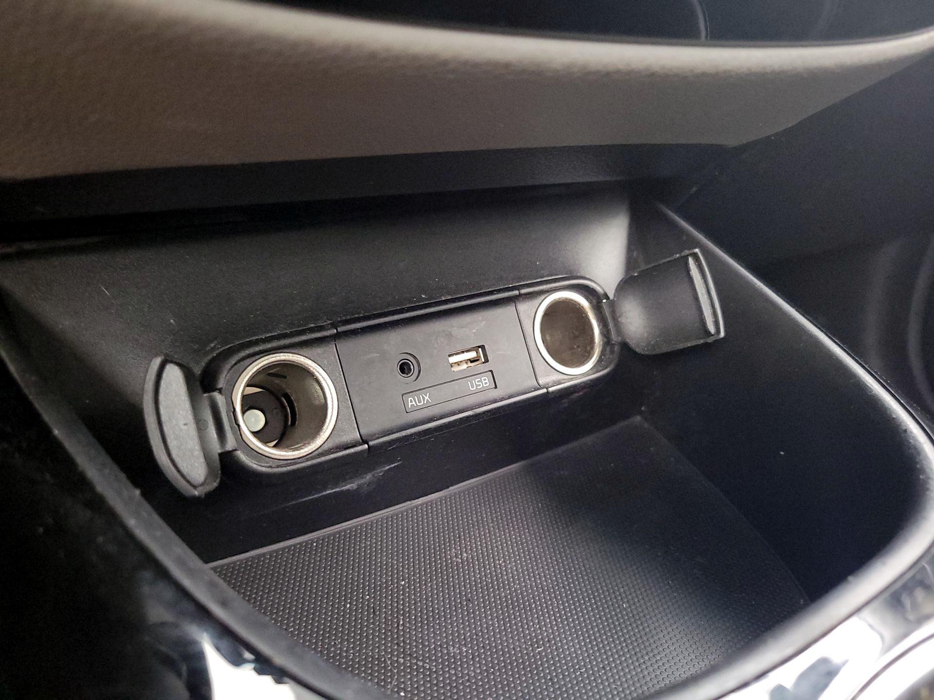 Thumbnail: 2016 Kia Soul - 19