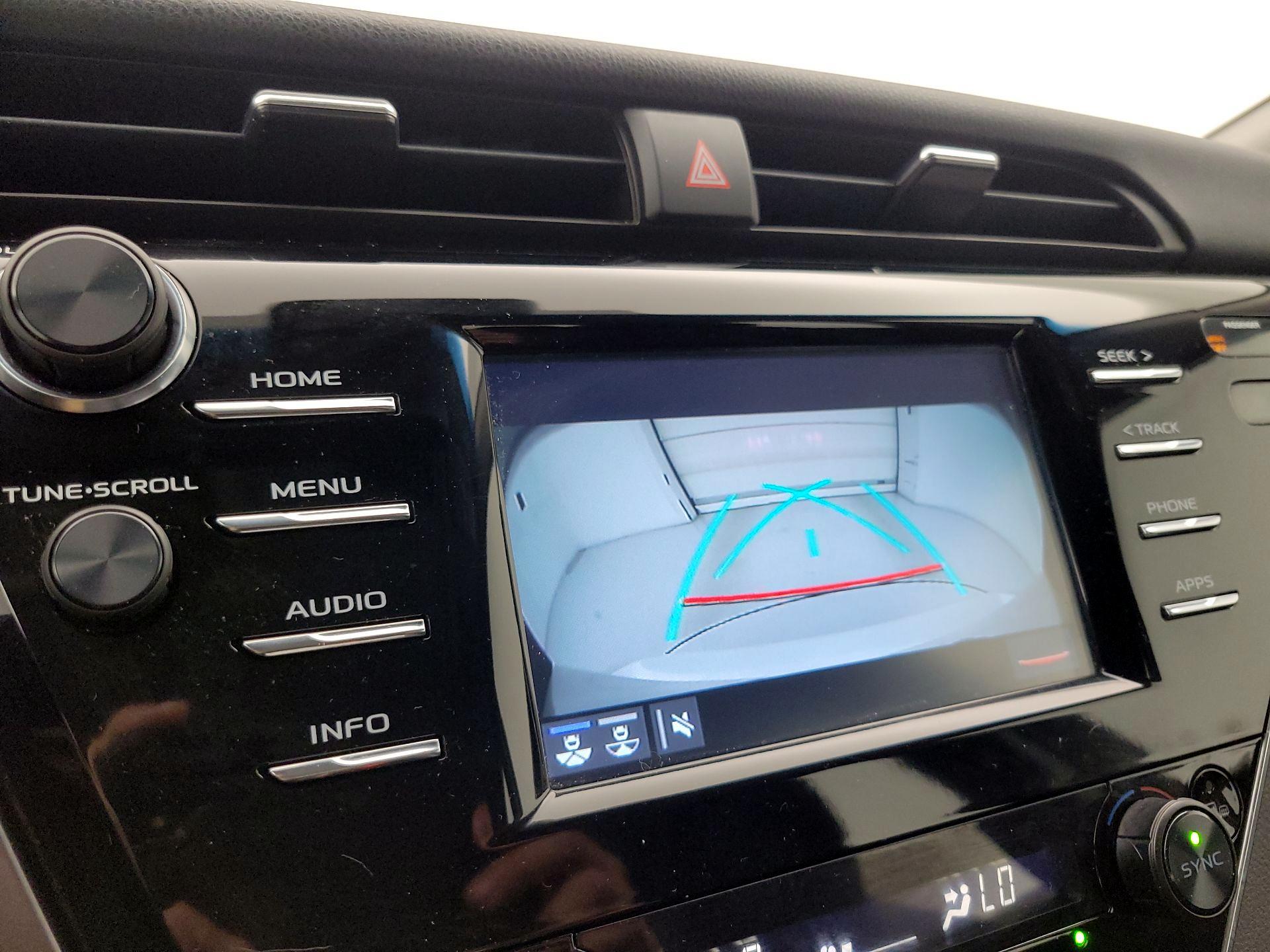 Thumbnail: 2018 Toyota Camry - 14