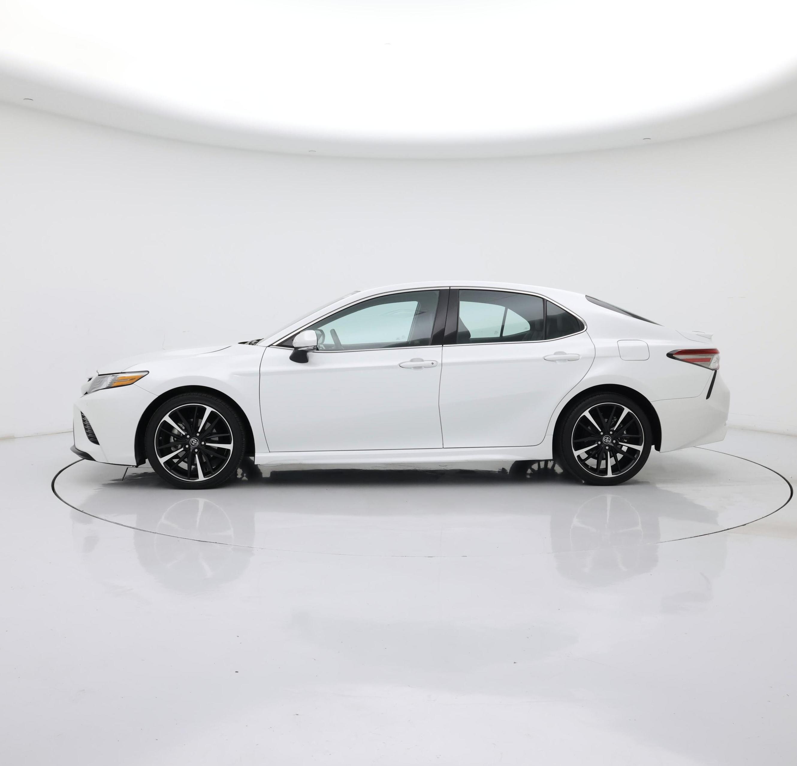 Thumbnail: 2018 Toyota Camry - 3