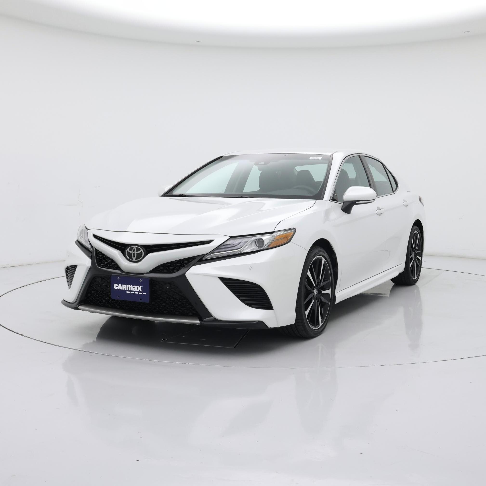 Thumbnail: 2018 Toyota Camry - 4